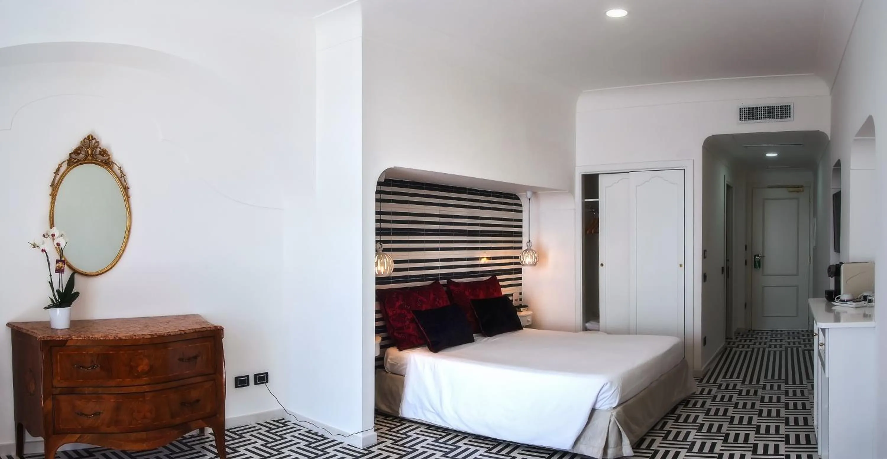 Photo of the whole room, Bed in Hotel Montemare