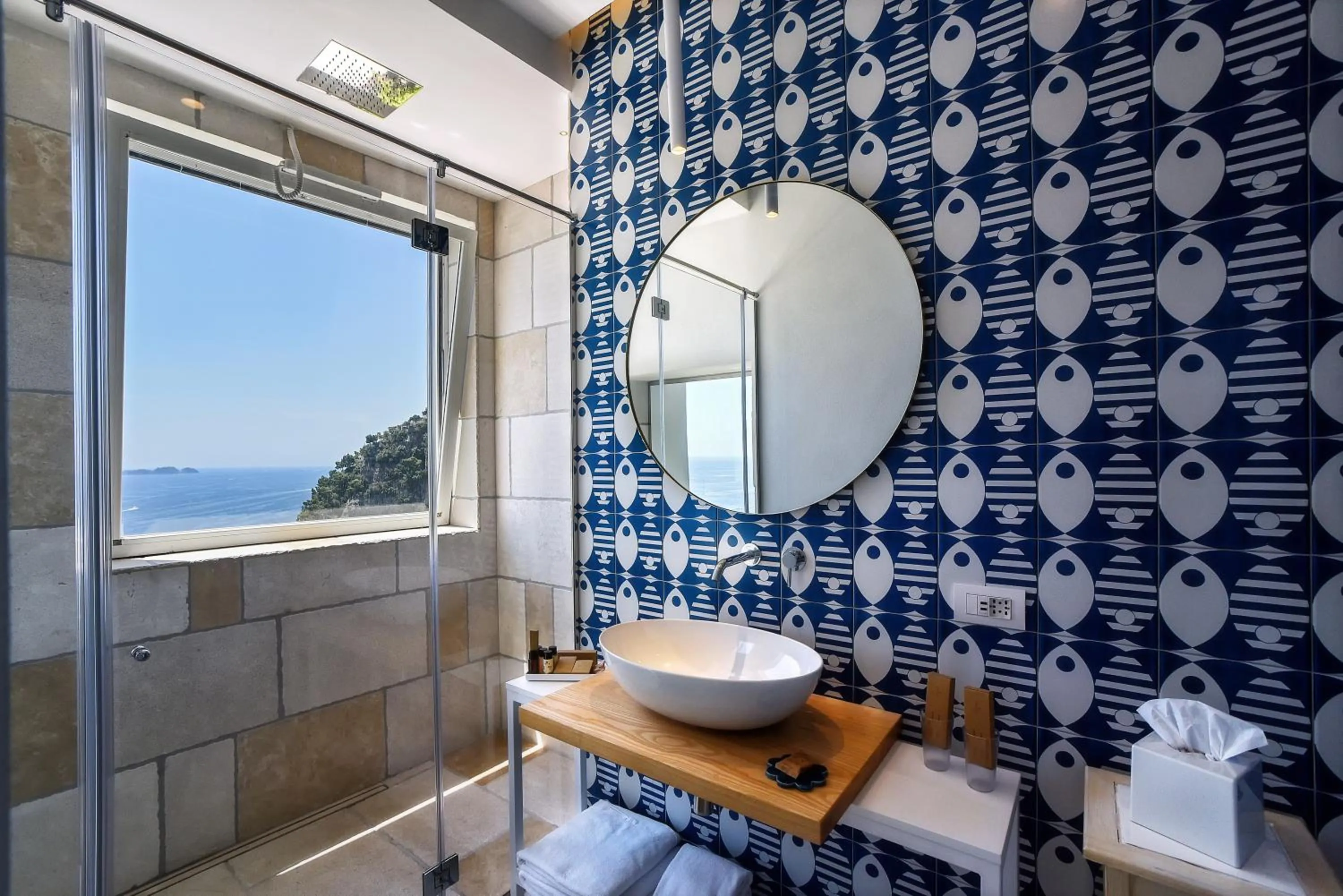 Bathroom in Hotel Montemare