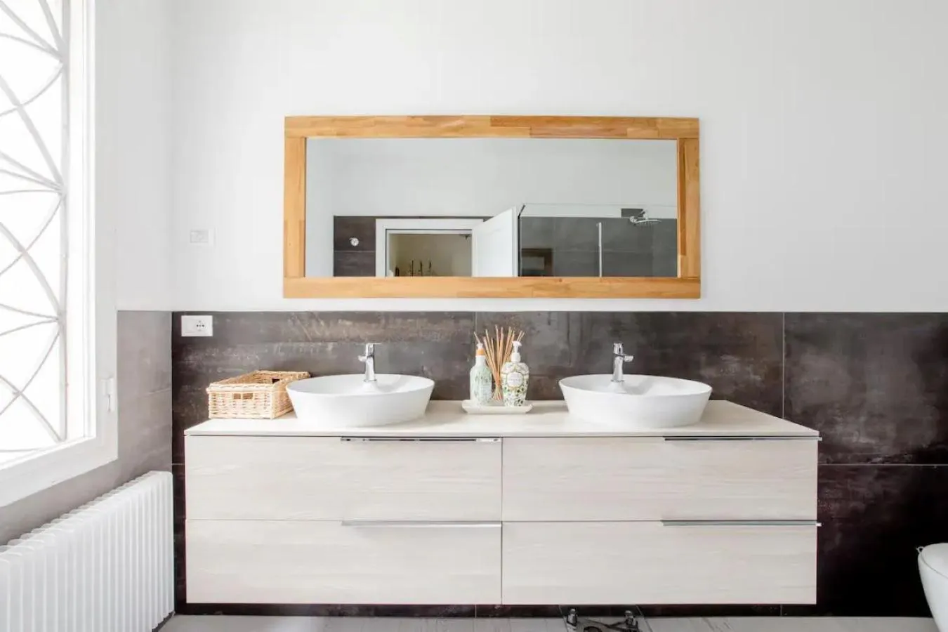 B&B Ernestine Family Home