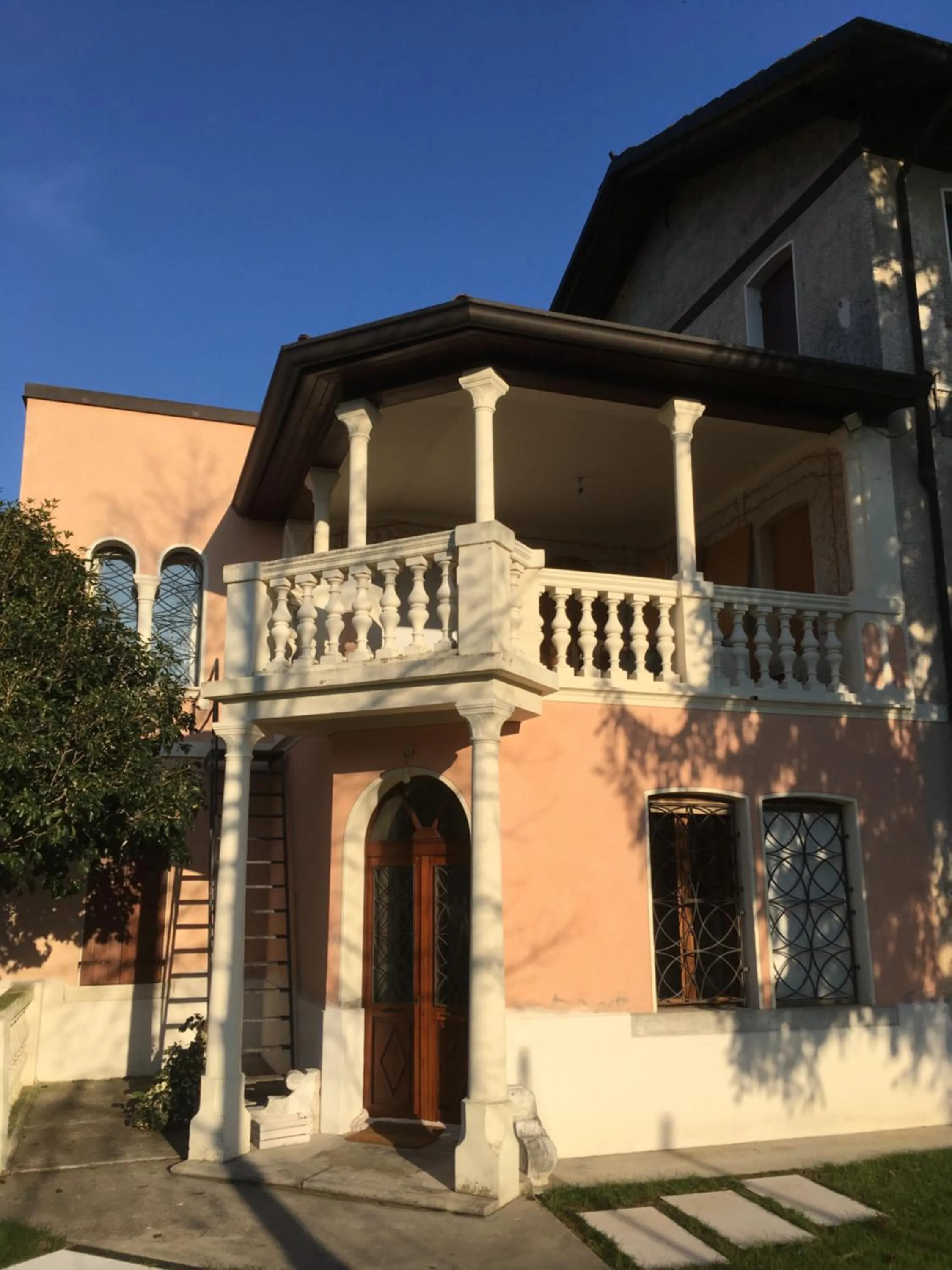 B&B Ernestine Family Home