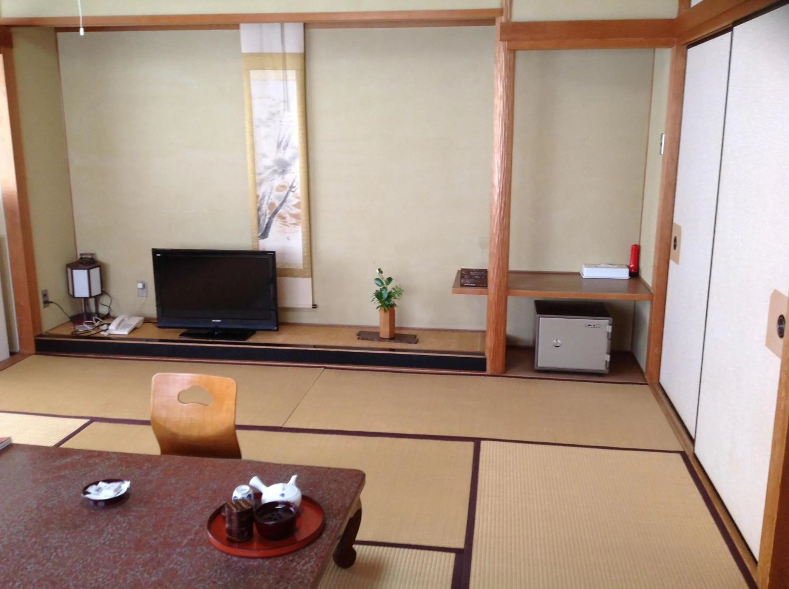 Photo of the whole room in Chikurinin Gunpoen