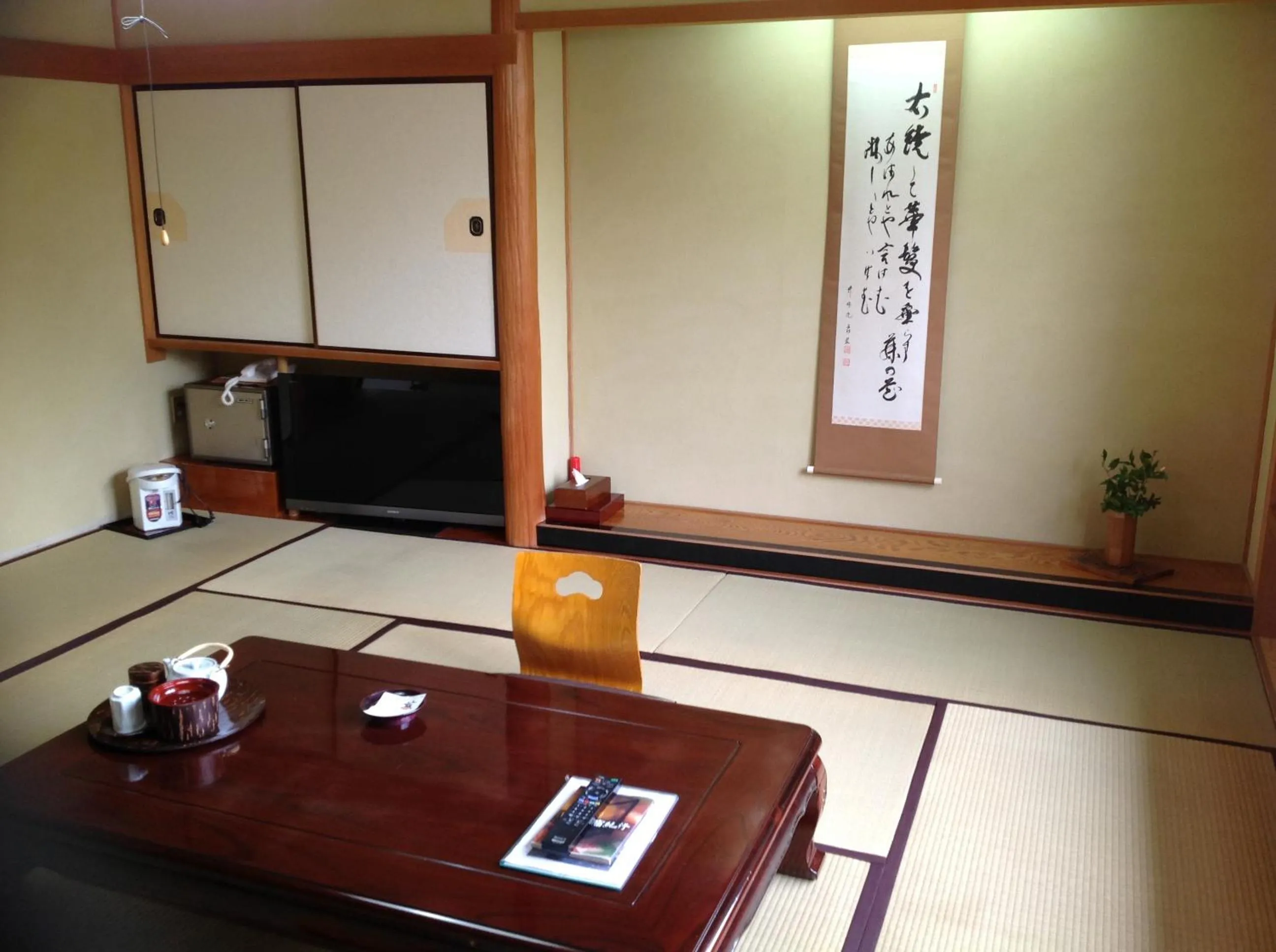 Photo of the whole room in Chikurinin Gunpoen