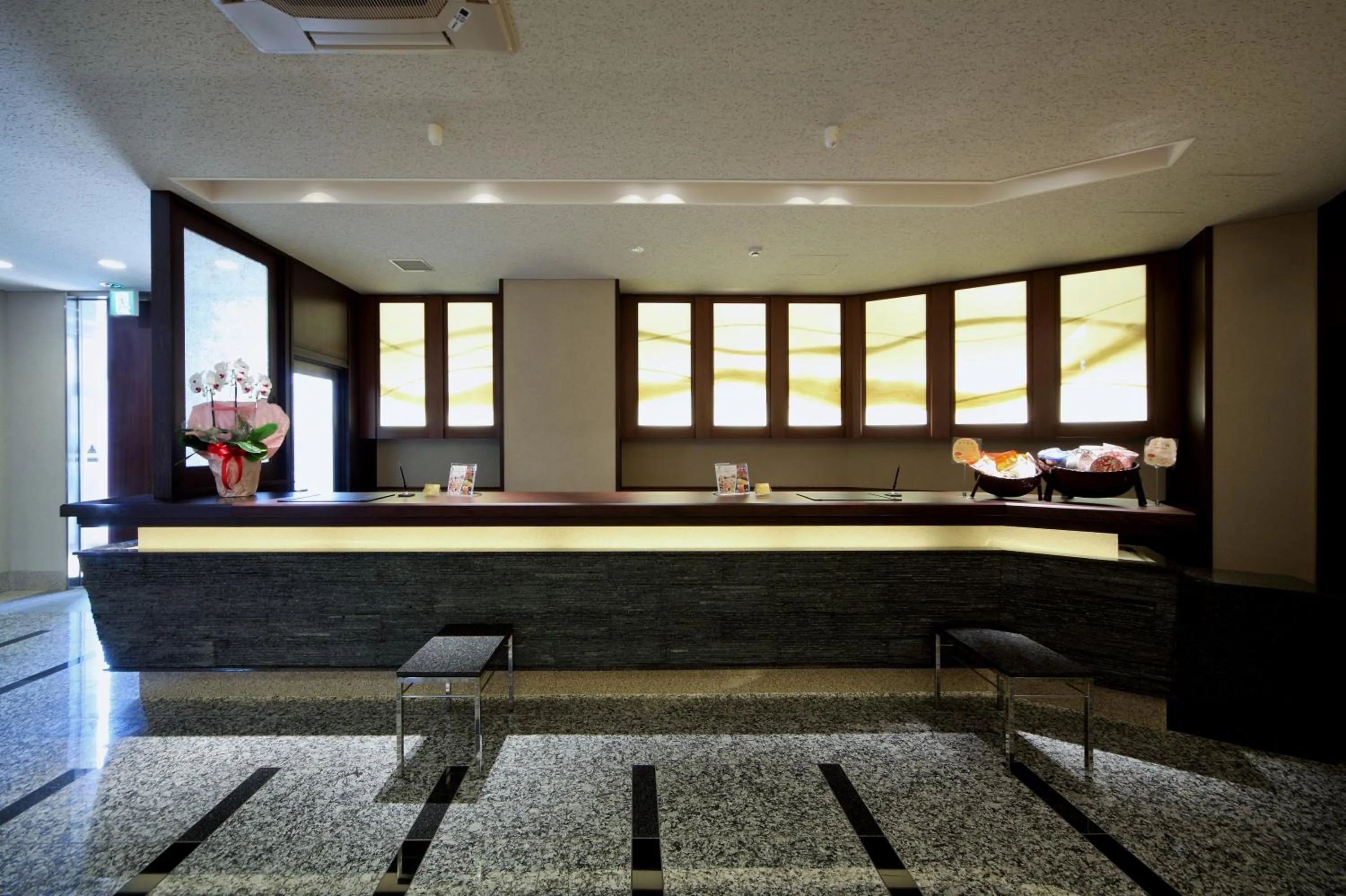 Lobby or reception in Tsuruga Manten Hotel Ekimae