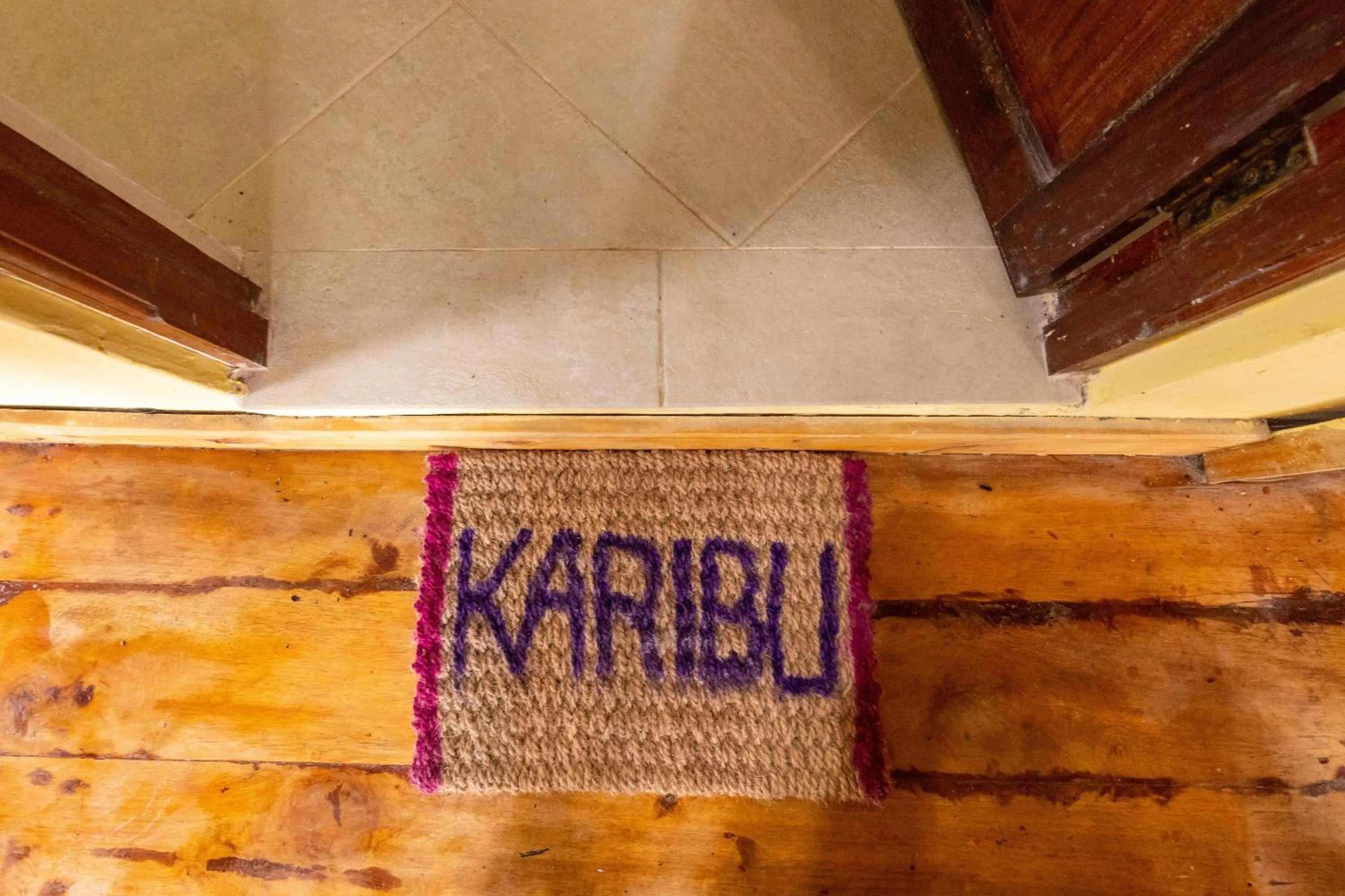 Photo of the whole room in Eden Paradise