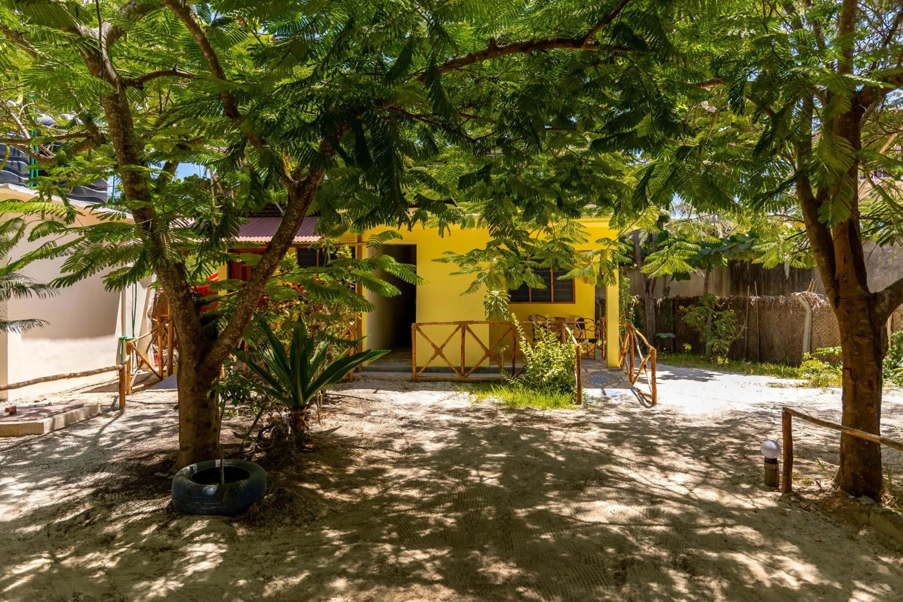 Garden in Eden Paradise