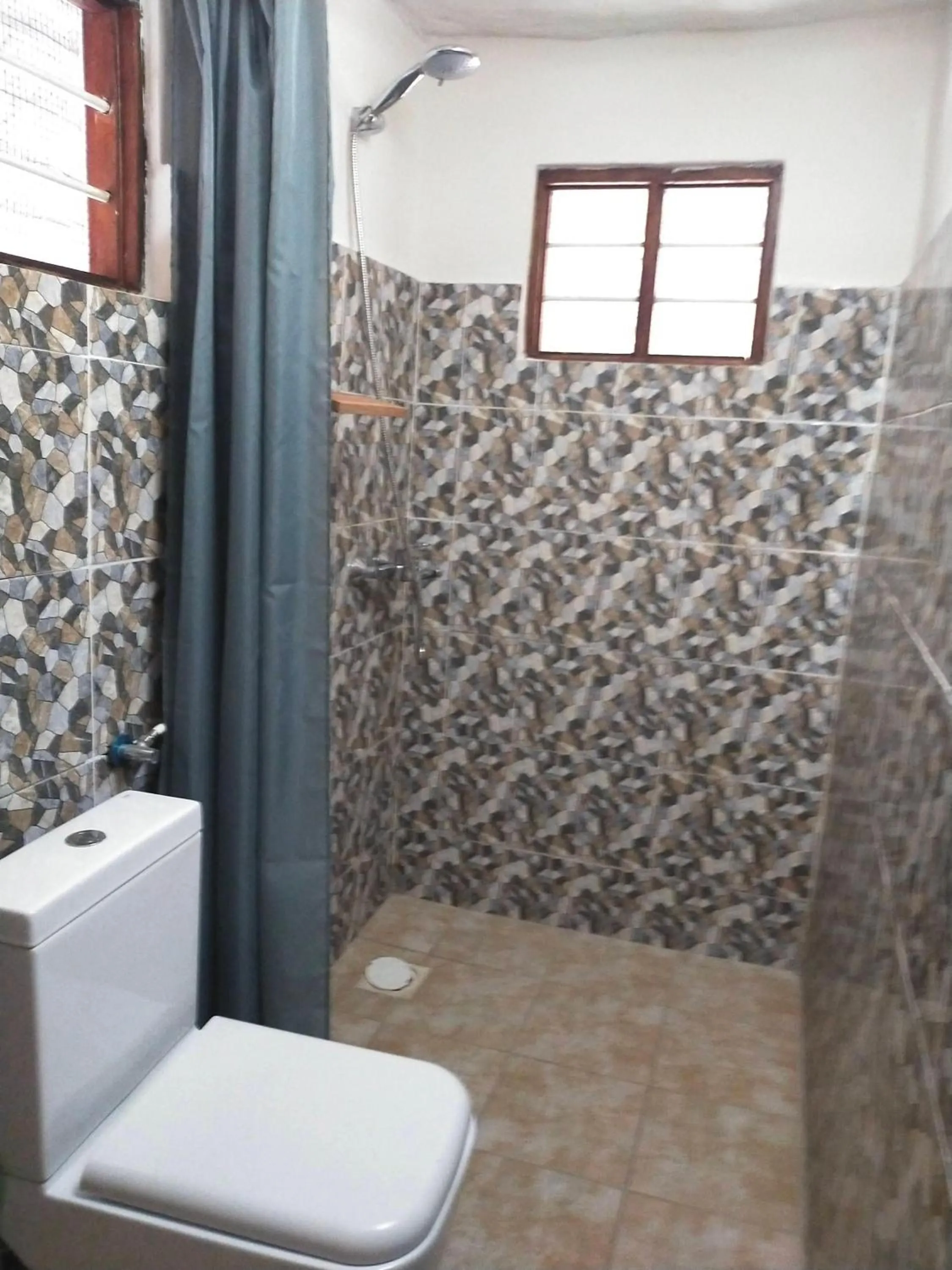 Shower in Eden Paradise