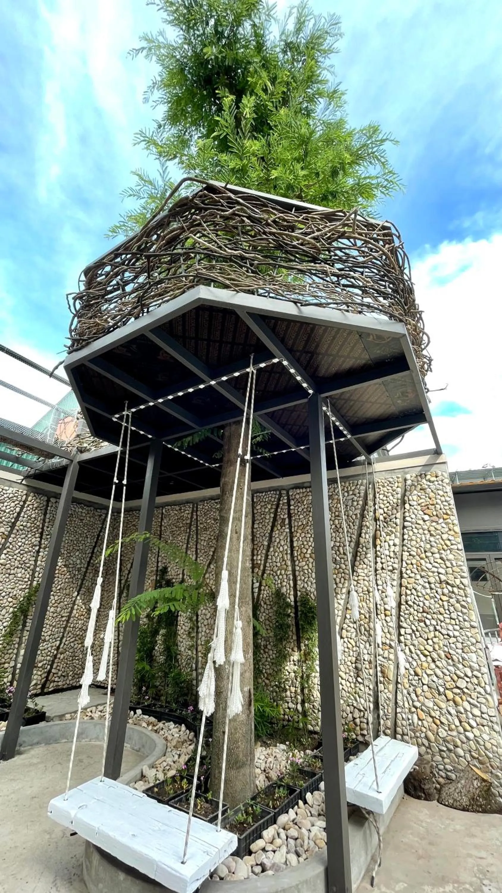 Property building in PHOENIX MINH CHÂU HOTEL