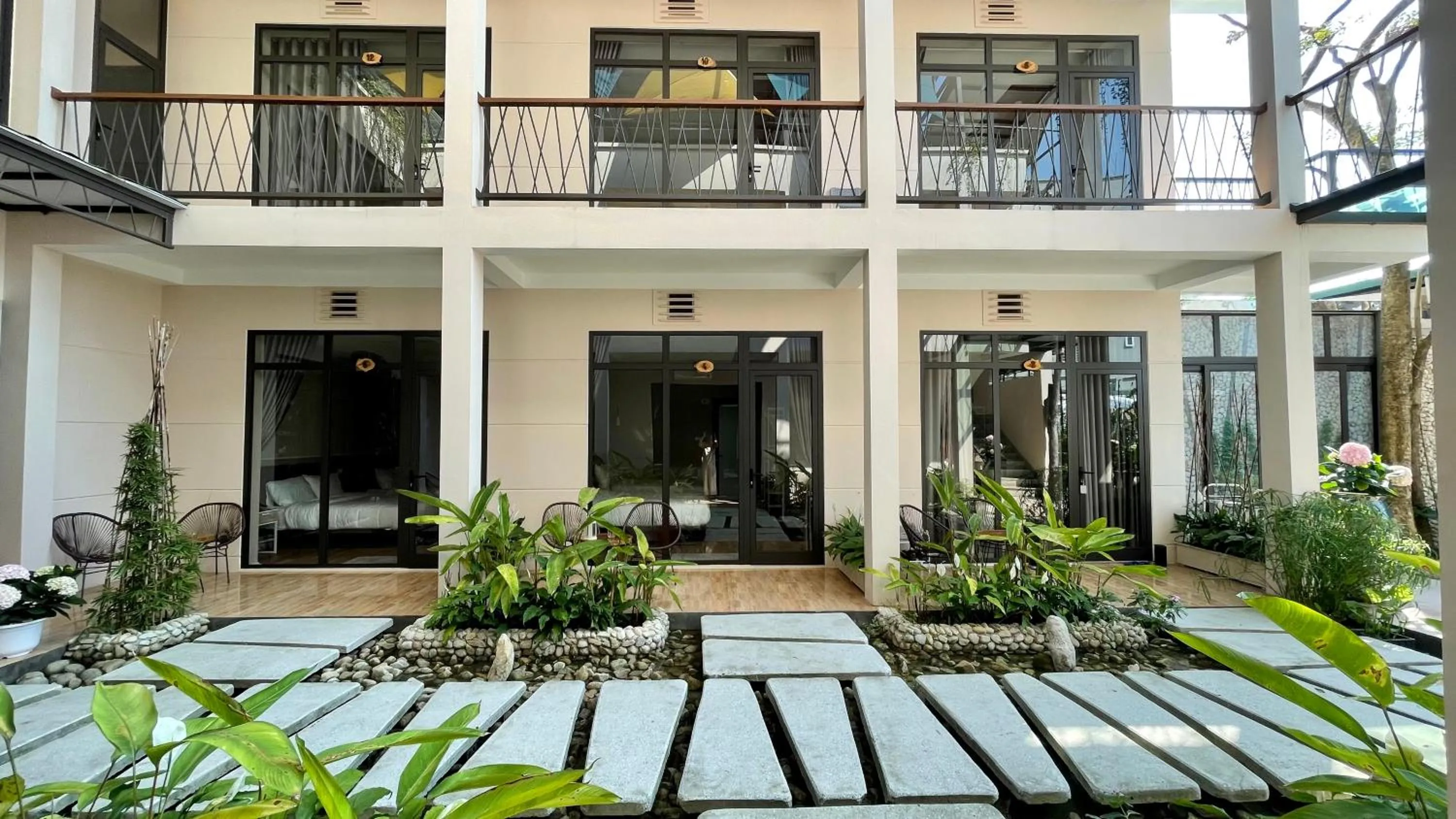 Facade/entrance in PHOENIX MINH CHÂU HOTEL