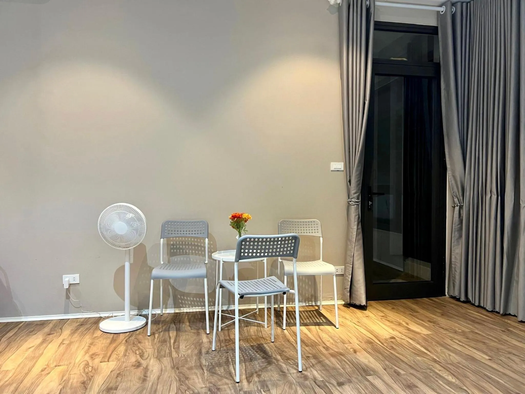 Seating area in PHOENIX MINH CHÂU HOTEL