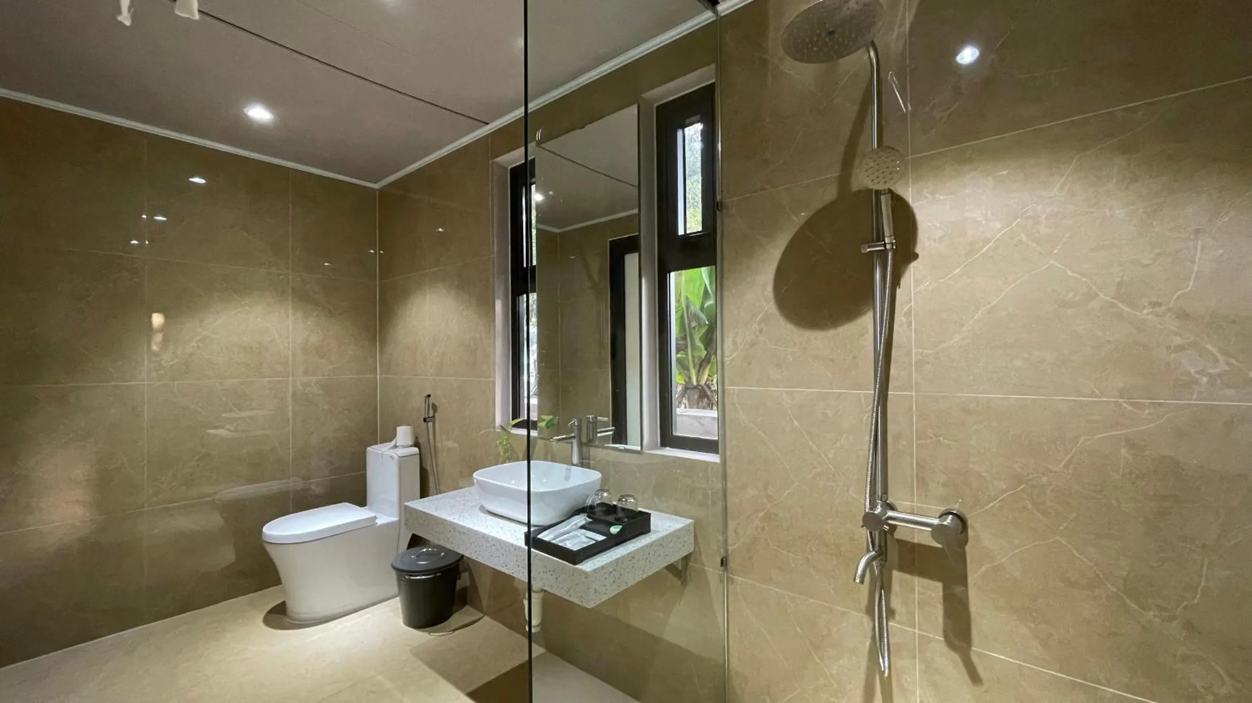 Bathroom in PHOENIX MINH CHÂU HOTEL