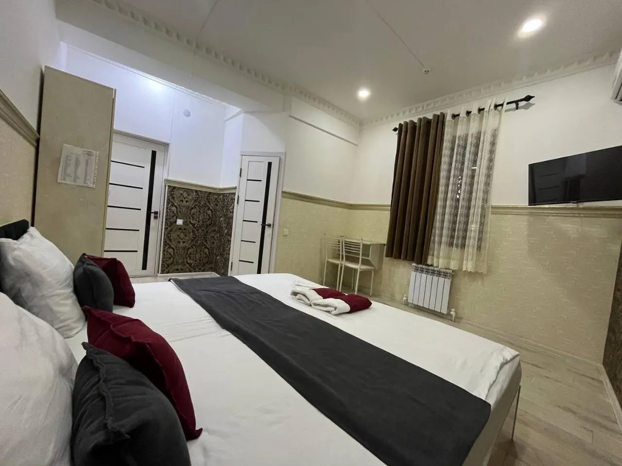 Photo of the whole room in FENIX HOTEL