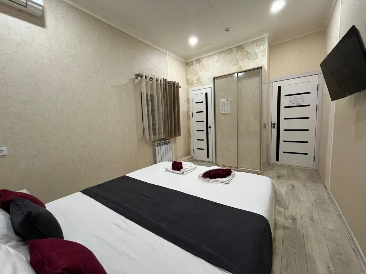 Photo of the whole room in FENIX HOTEL