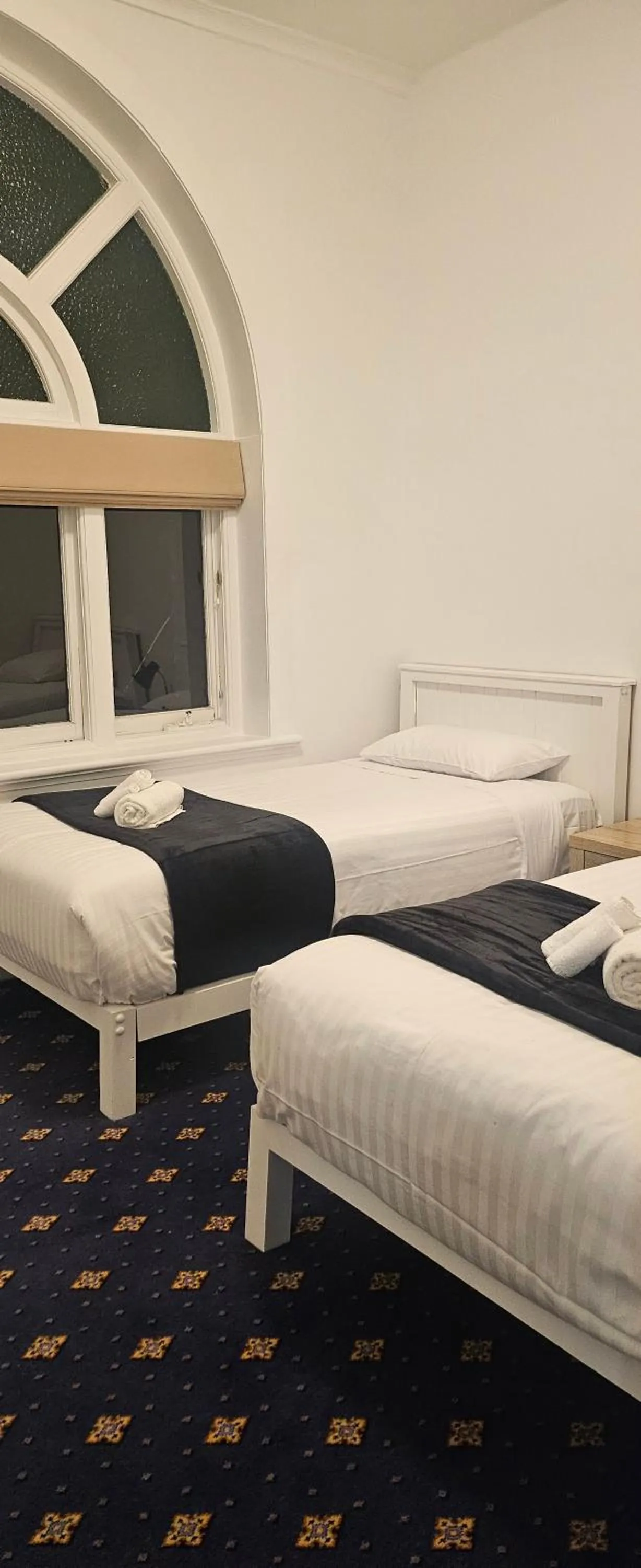 Bed in The Wharf Hotel