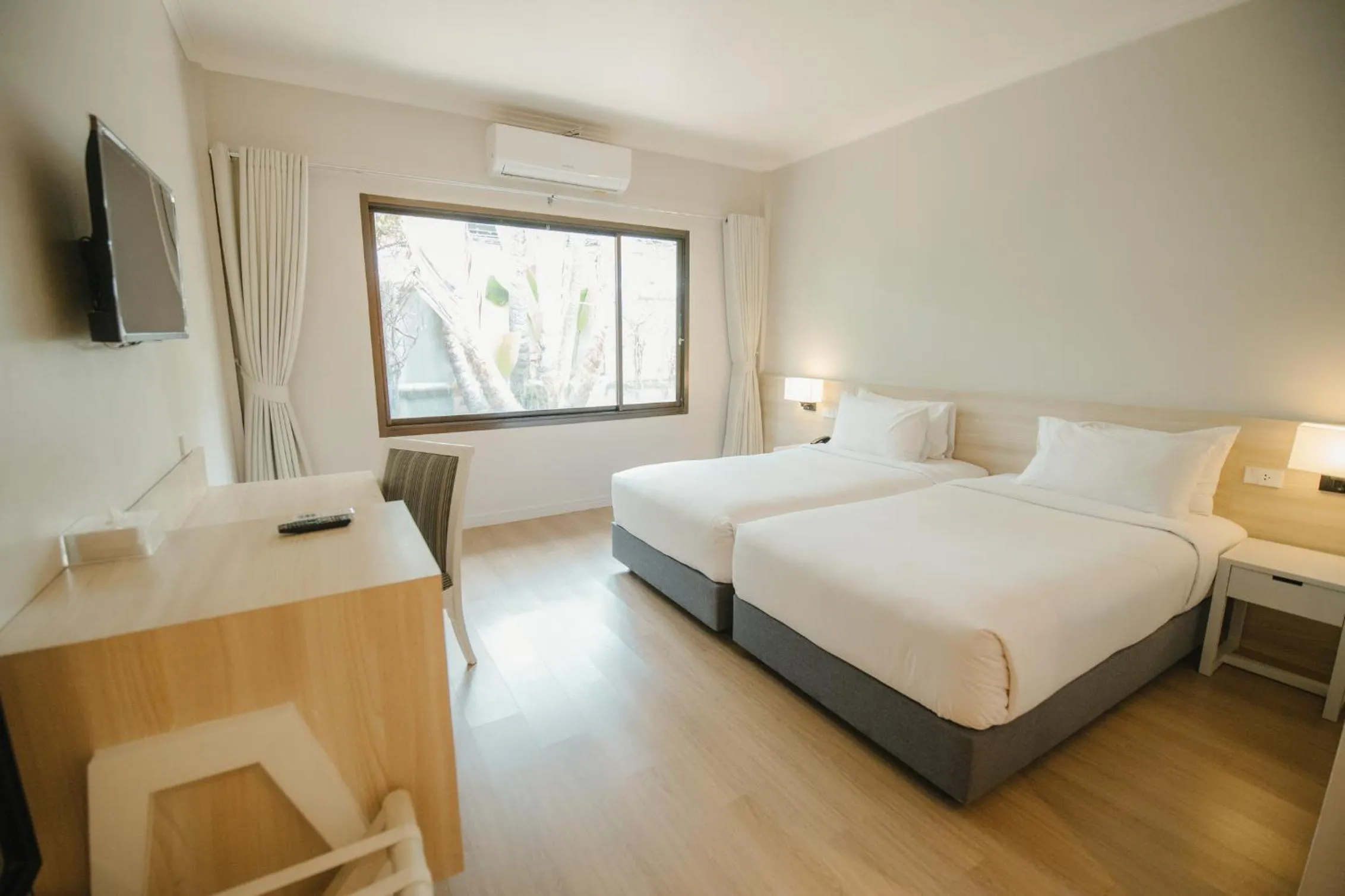 Bed in The Park Hotel