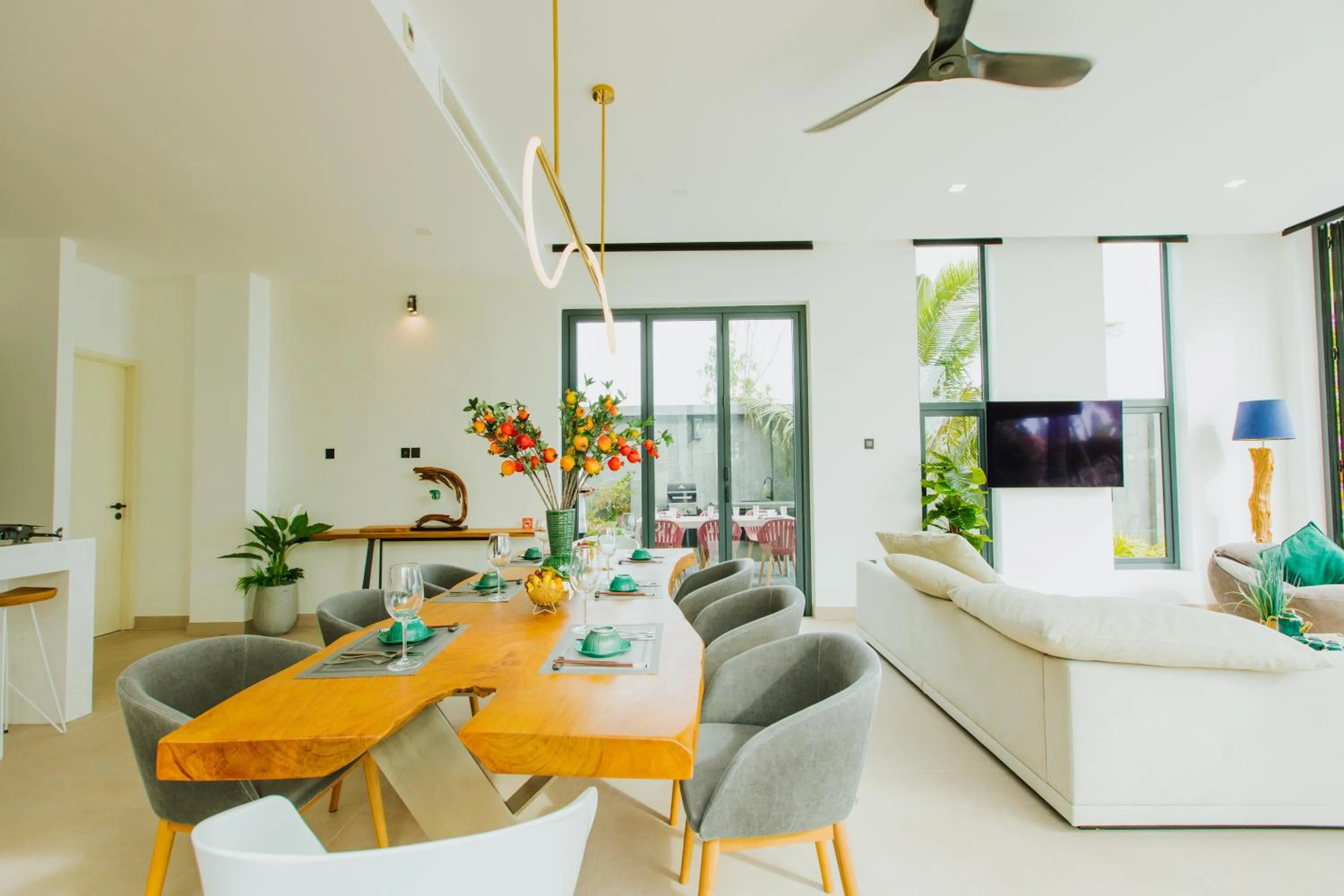 Communal lounge/ TV room in Perolas Villas Resort - Ke Ga Bay