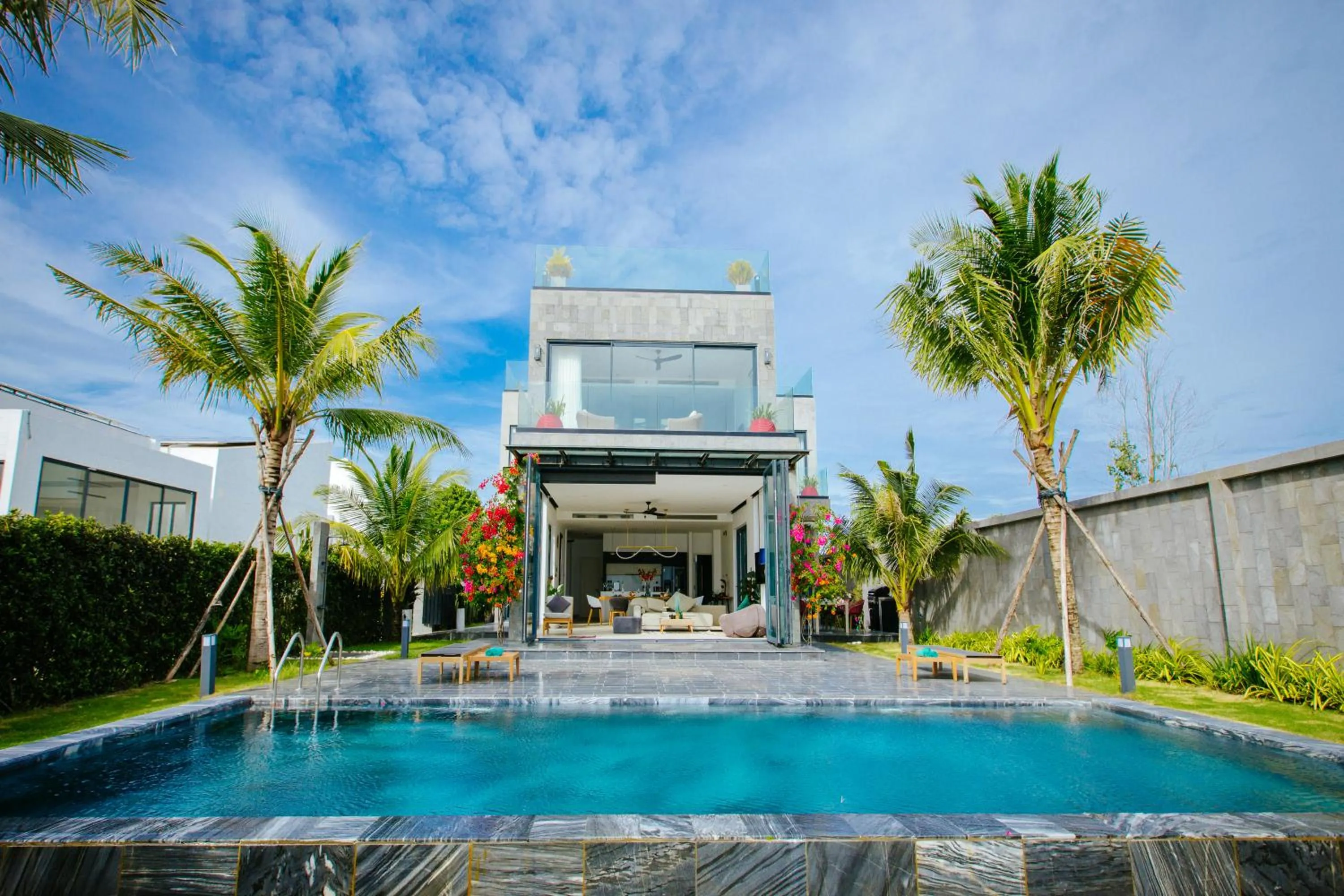 Swimming pool in Perolas Villas Resort - Ke Ga Bay