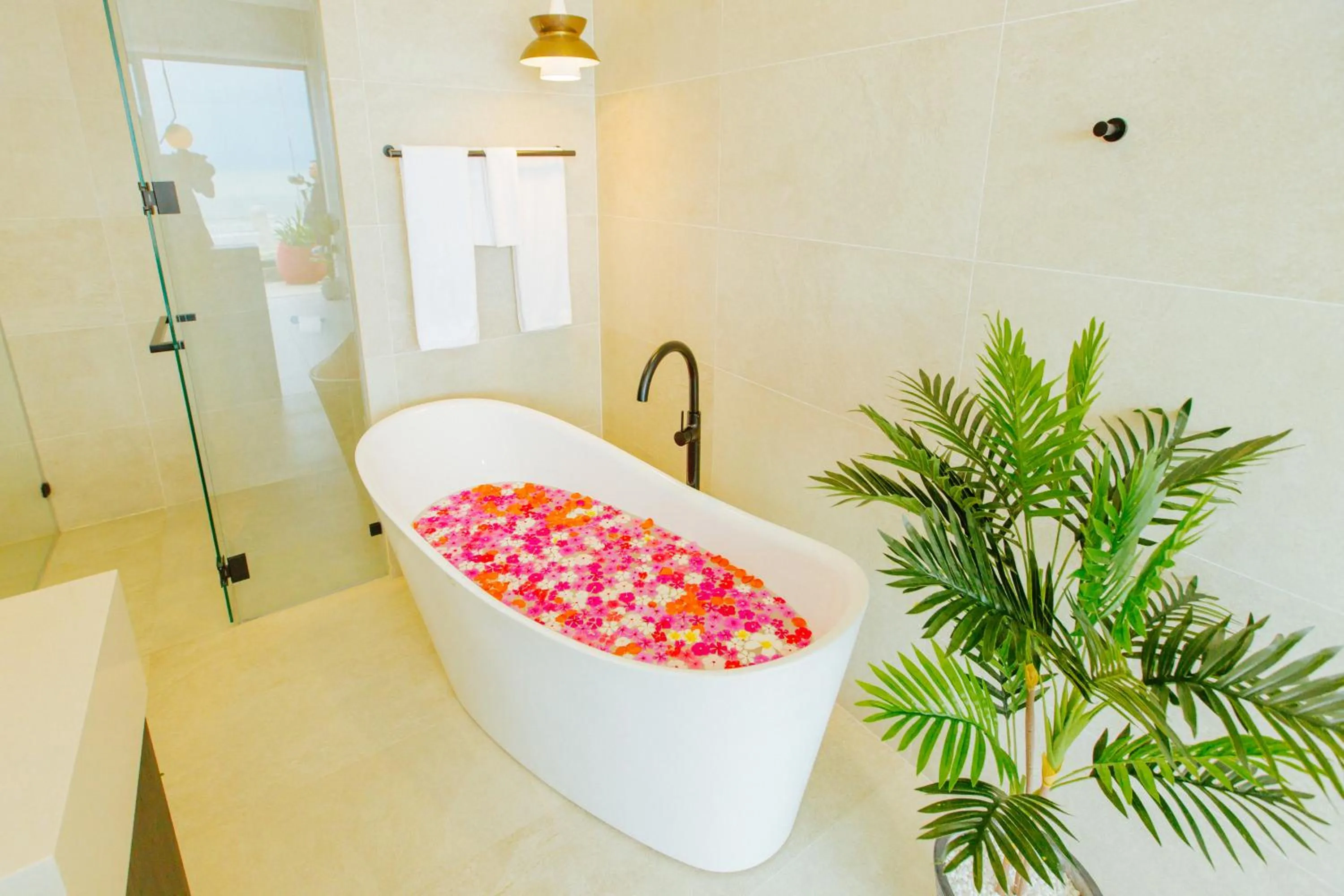 Bathroom in Perolas Villas Resort - Ke Ga Bay