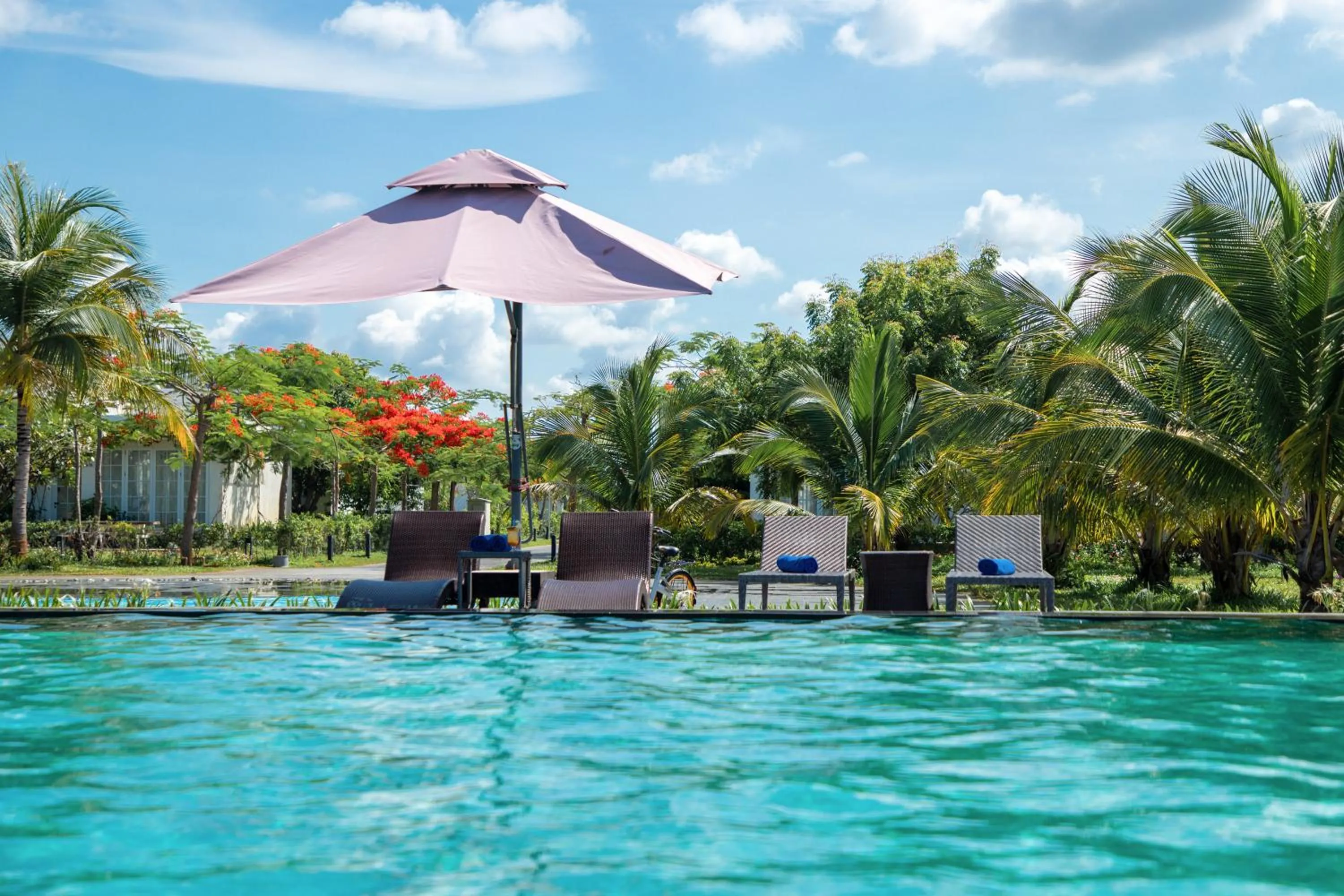 Swimming pool in Perolas Villas Resort - Ke Ga Bay