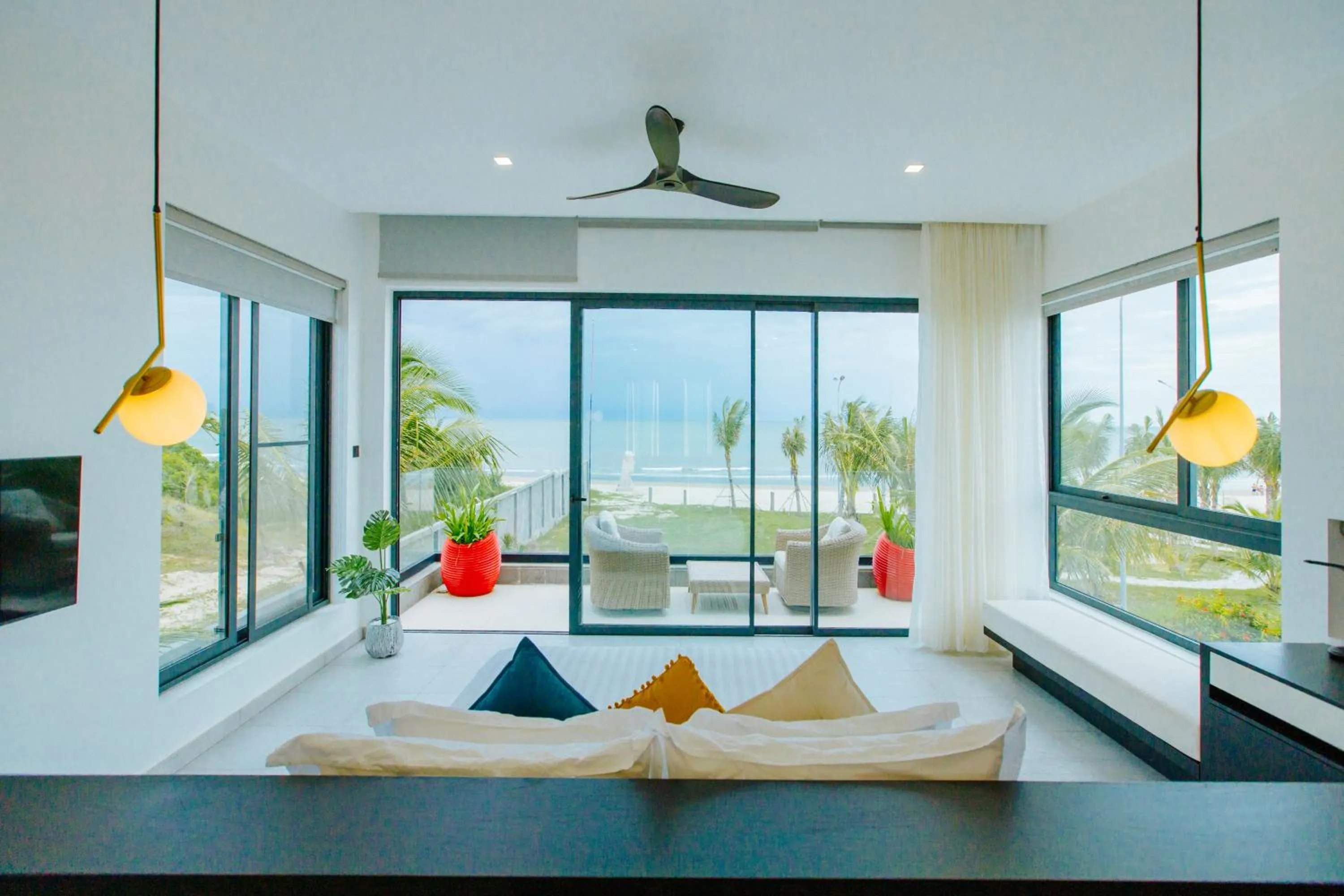 View (from property/room), Bed in Perolas Villas Resort - Ke Ga Bay