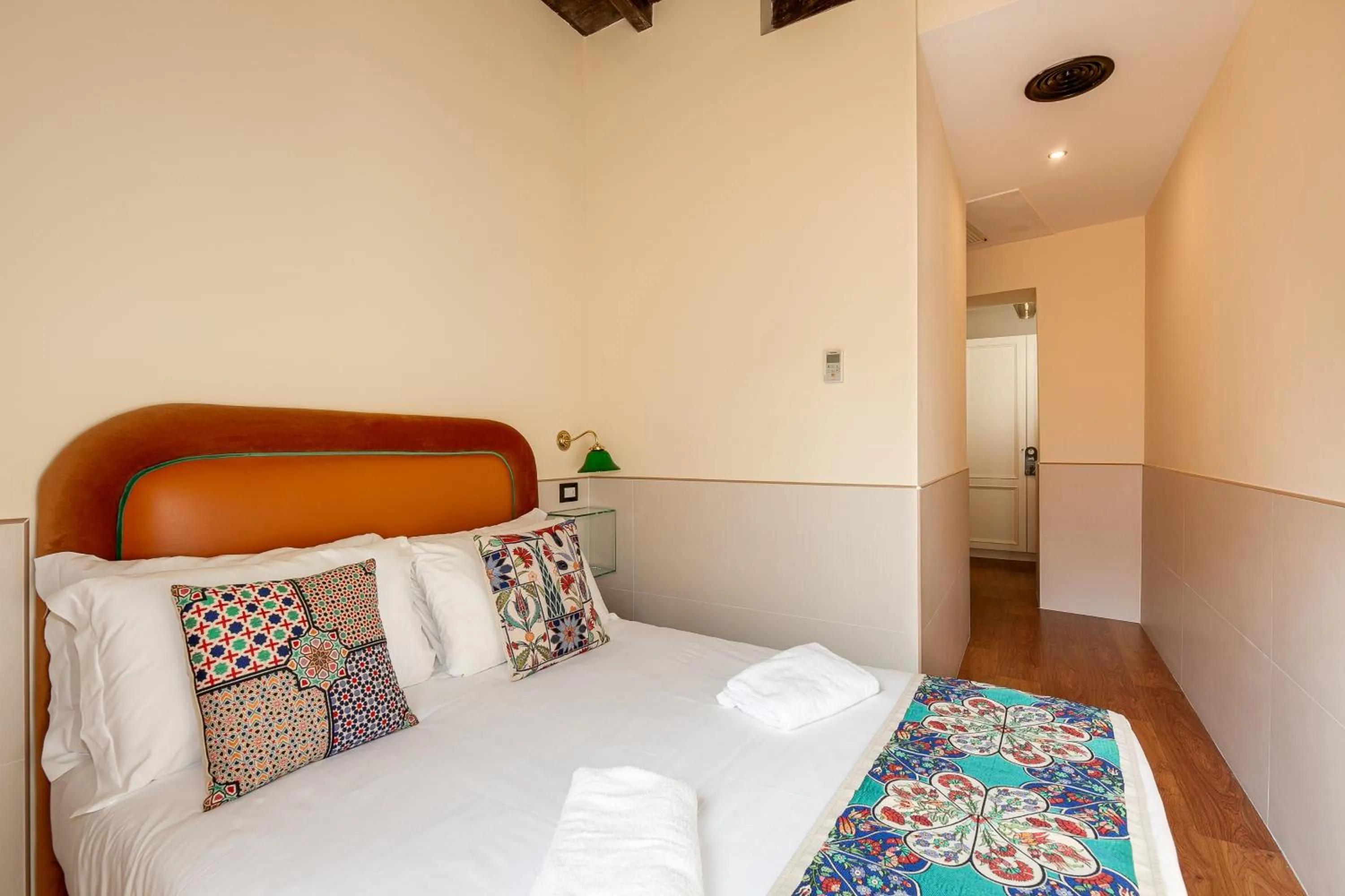 Bed in Habitat Monti