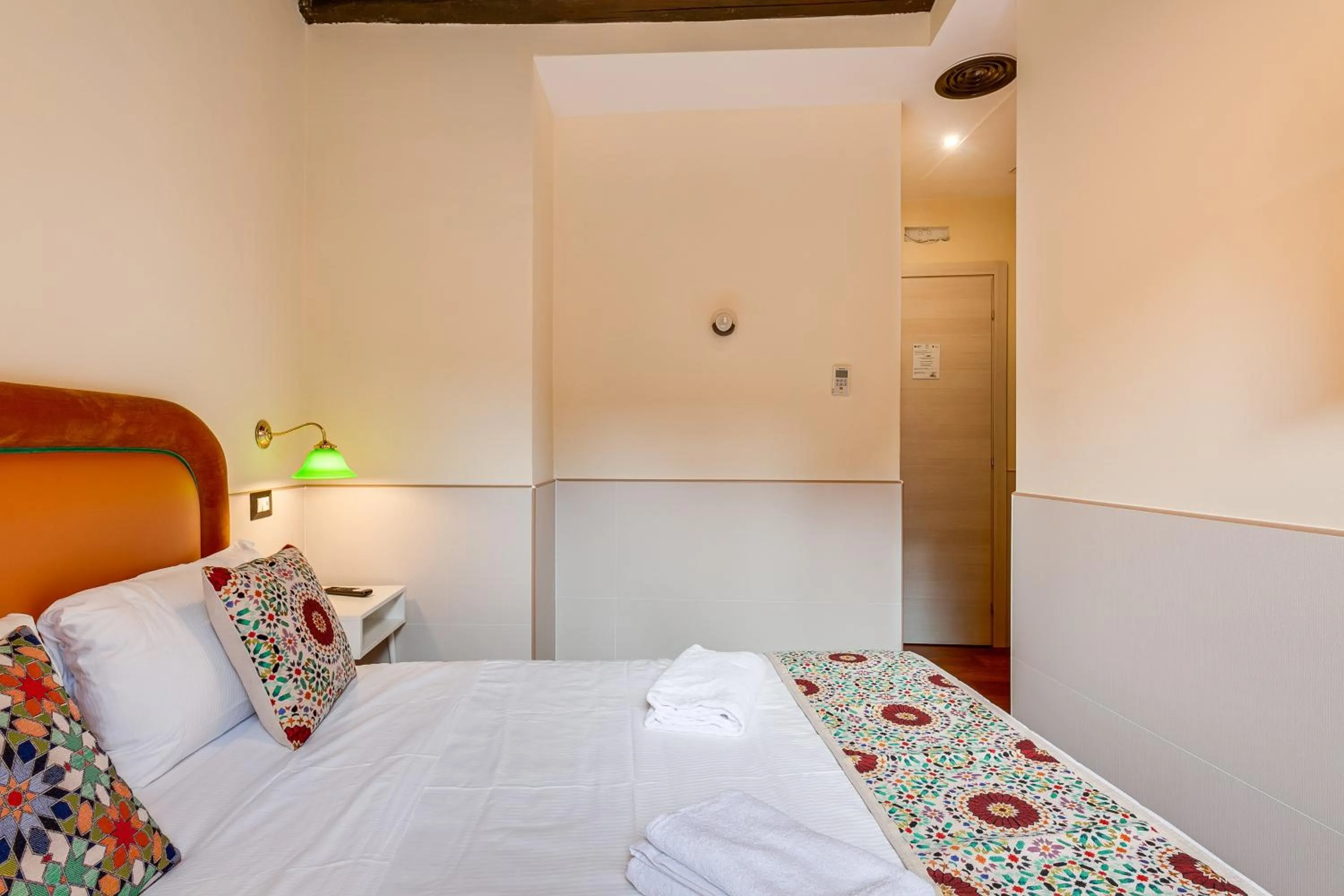 Bed in Habitat Monti