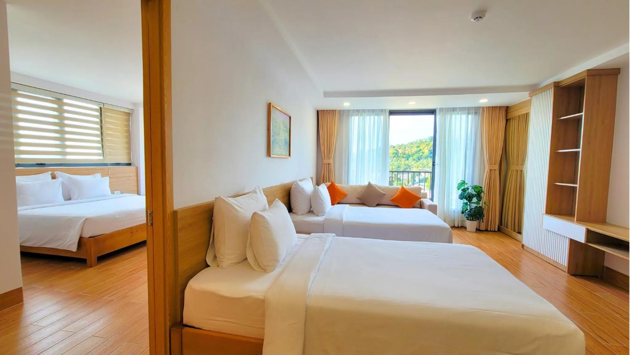 Photo of the whole room, Bed in Rosetta Hotel Phu Quoc