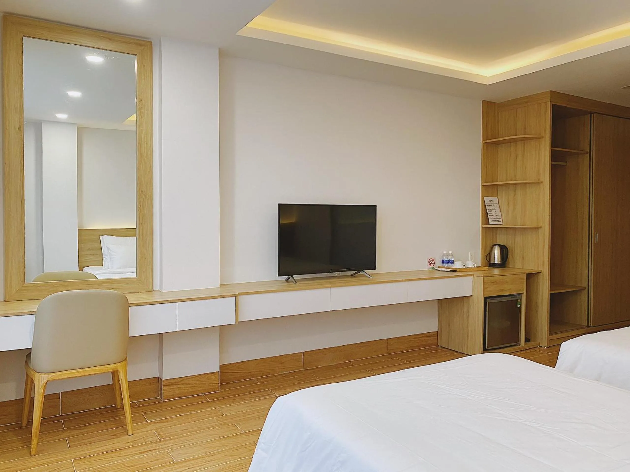 TV and multimedia, Bed in Rosetta Hotel Phu Quoc