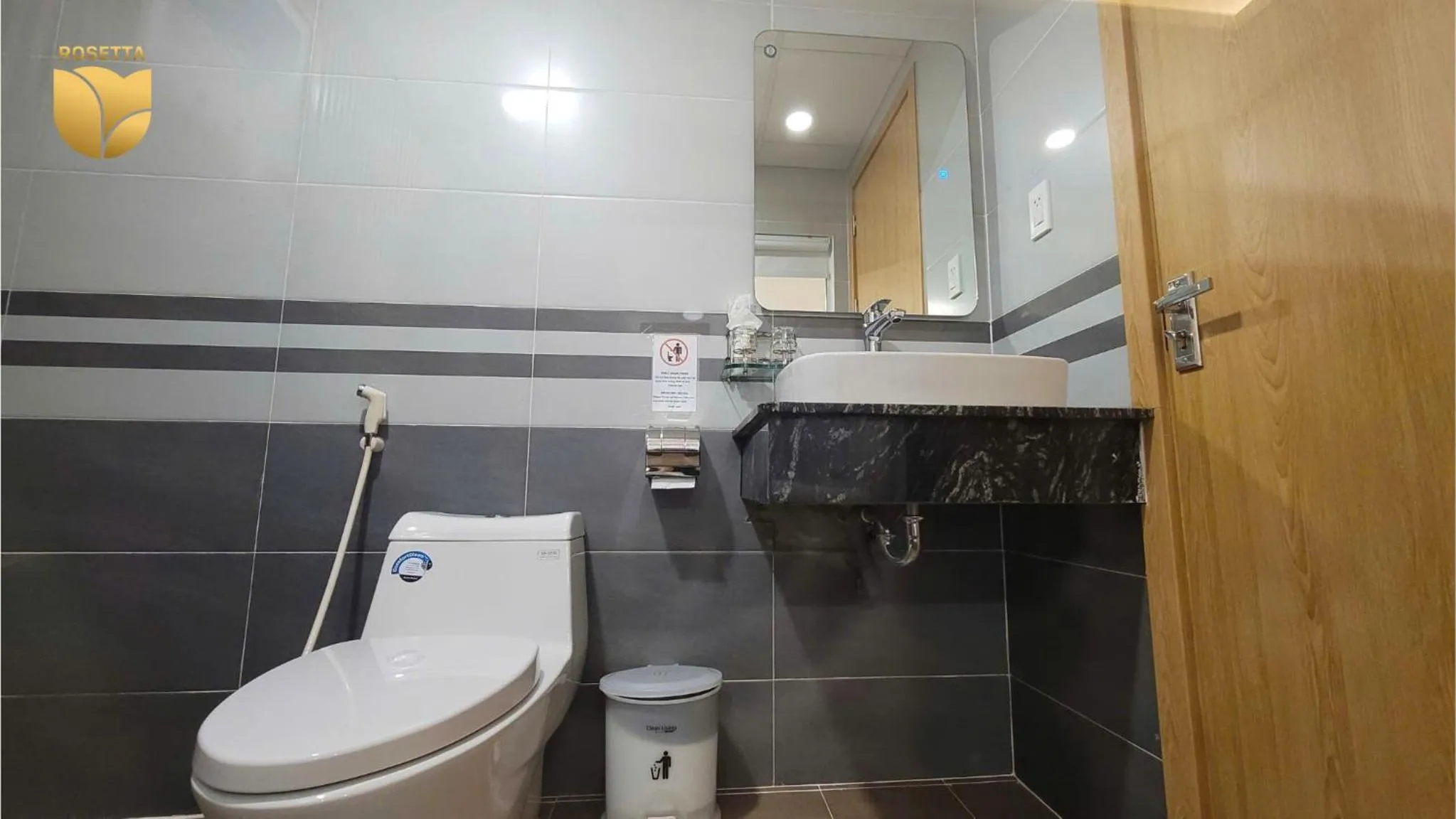 Toilet in Rosetta Hotel Phu Quoc