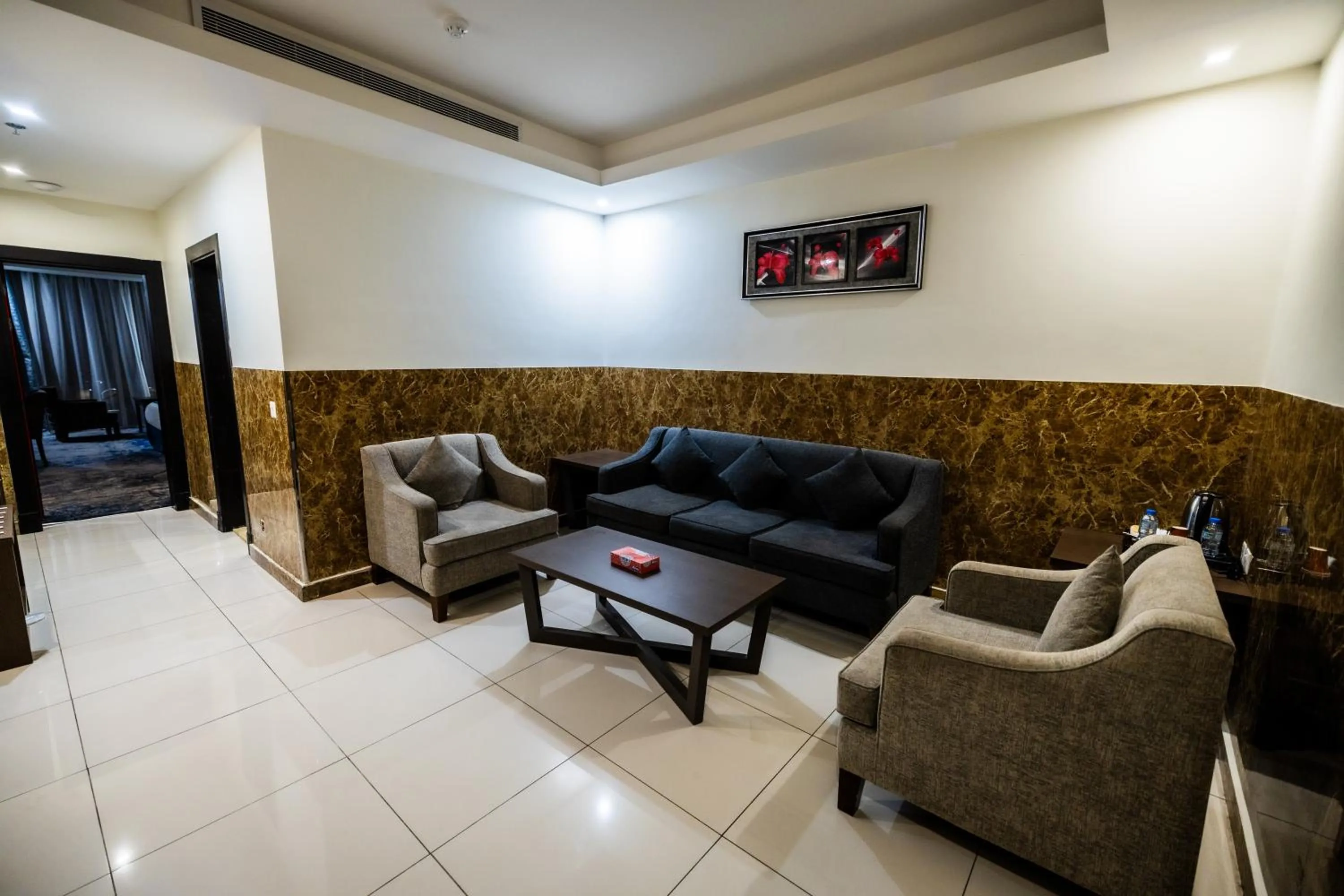 Mora Hotel By Pioneer