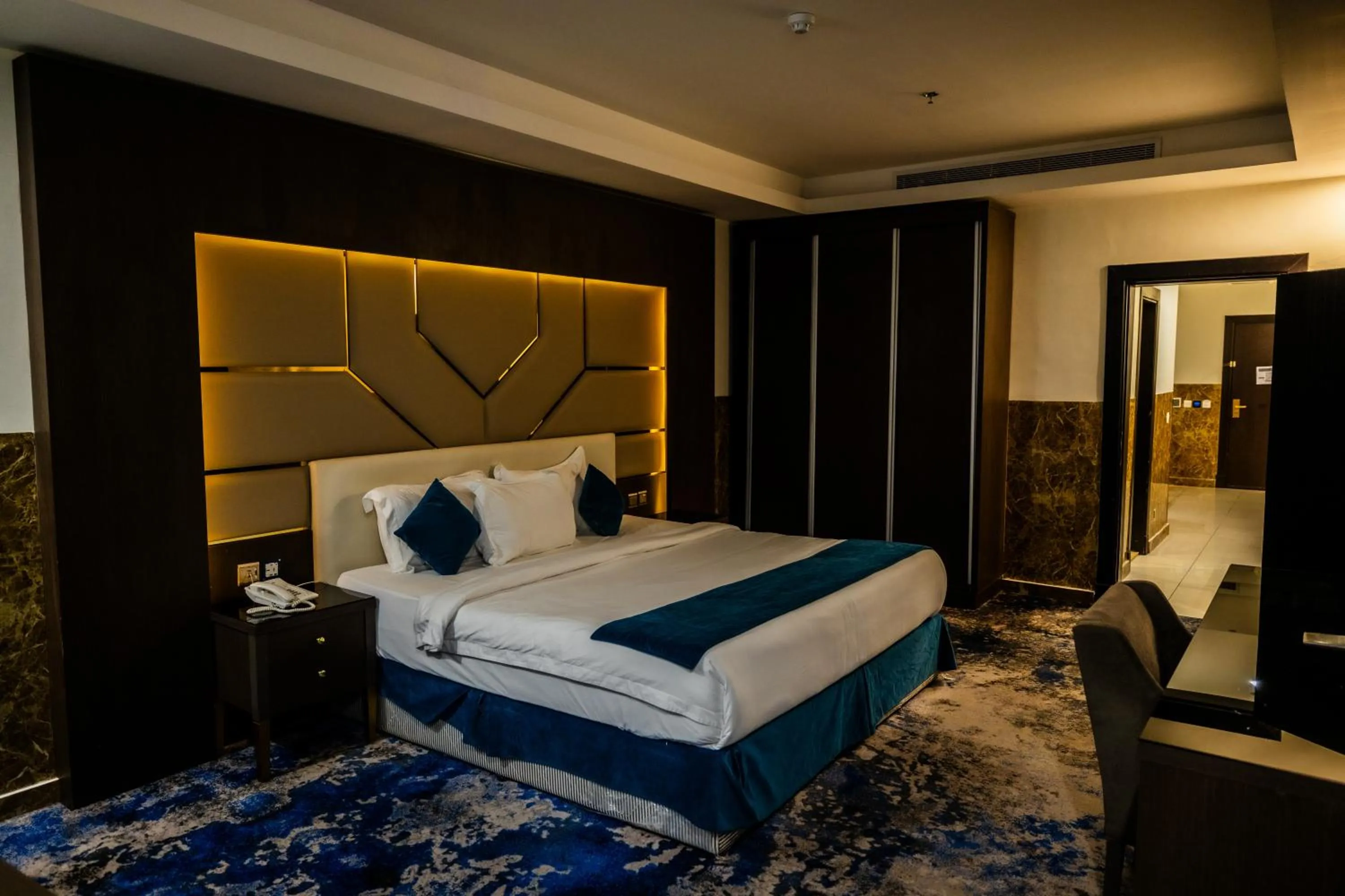 Mora Hotel By Pioneer