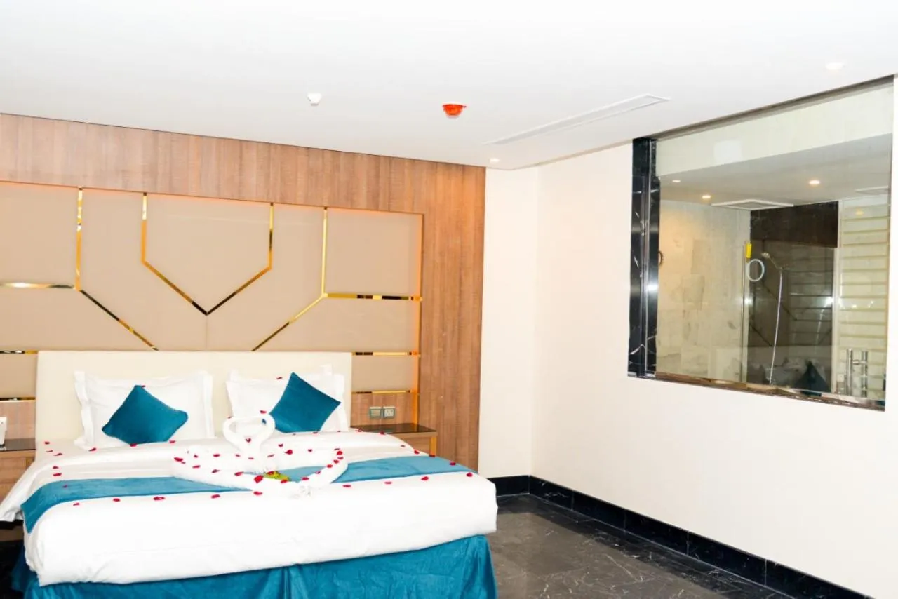 Mora Hotel By Pioneer