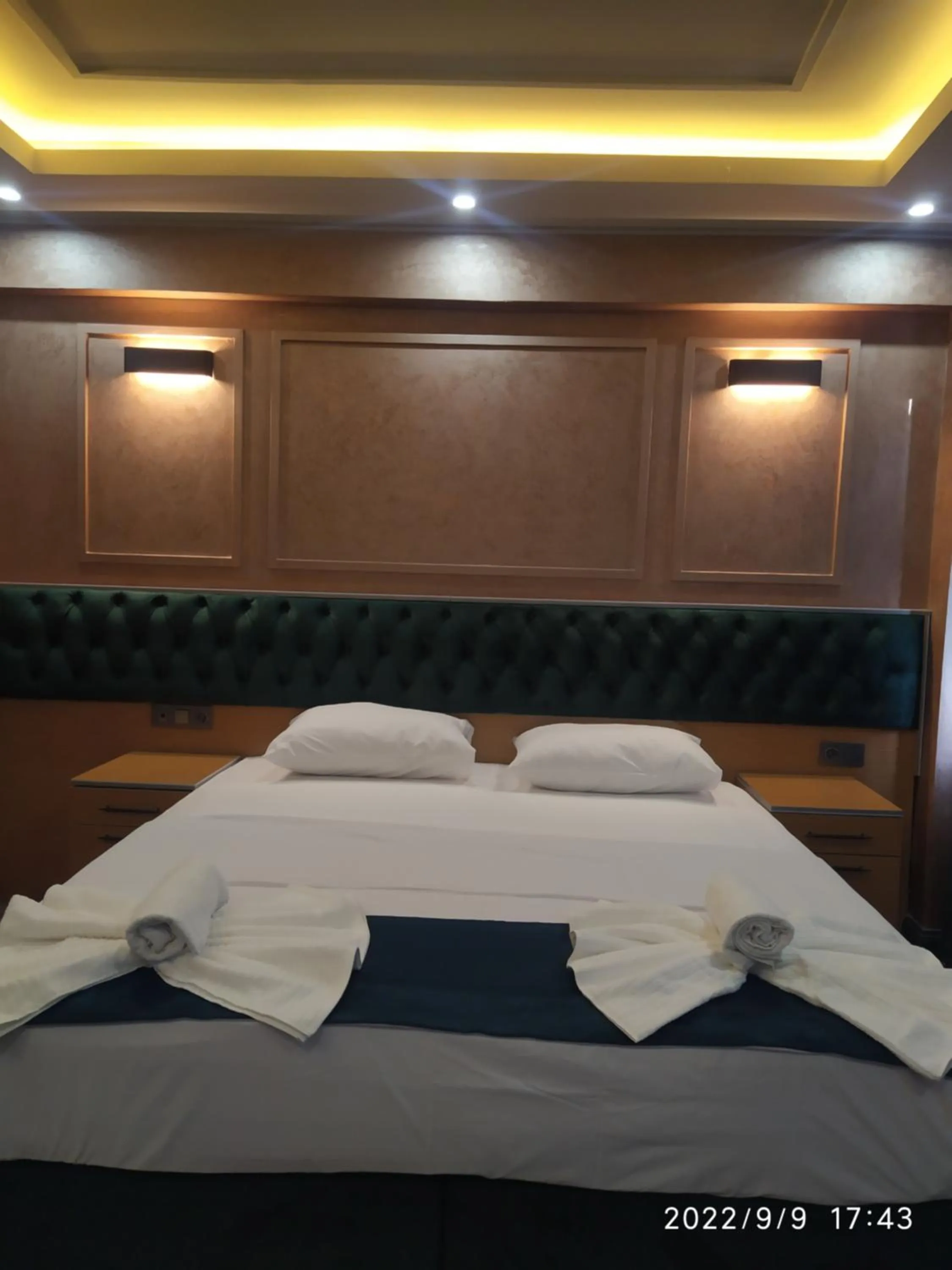 Bed in THE MOSS Hotel