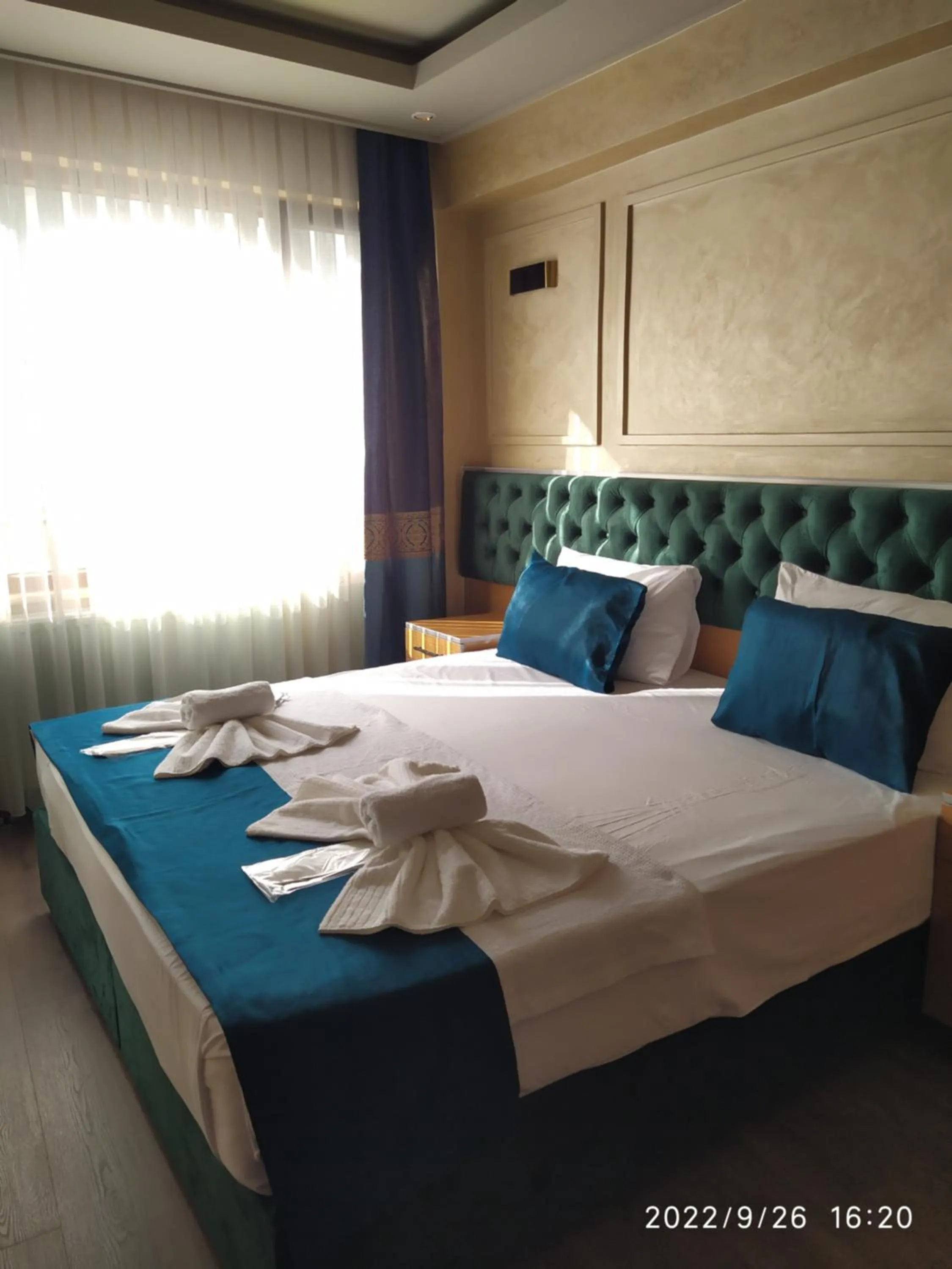 Bed in THE MOSS Hotel