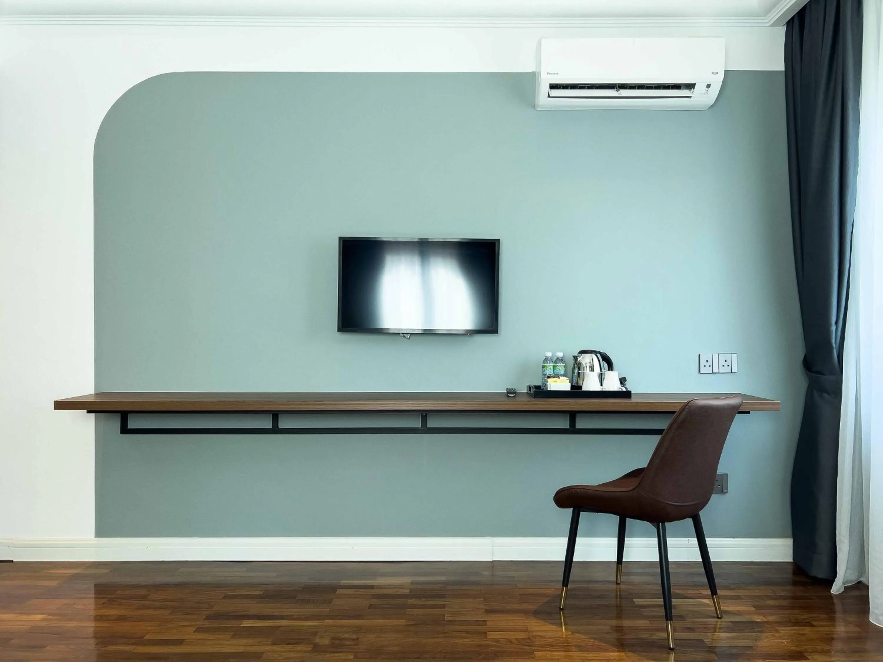 TV and multimedia in Hotel Seri Costa