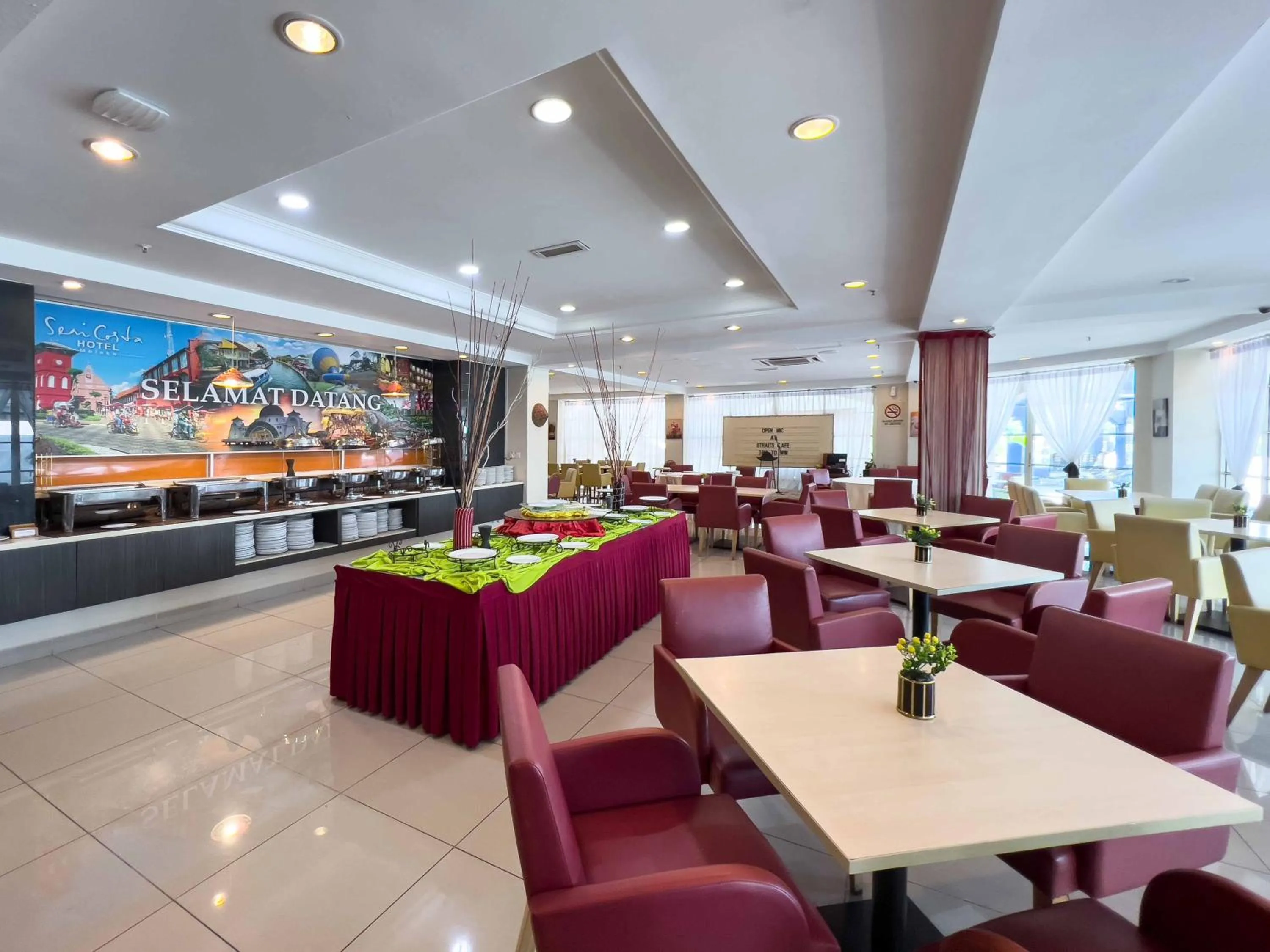 Restaurant/places to eat in Hotel Seri Costa