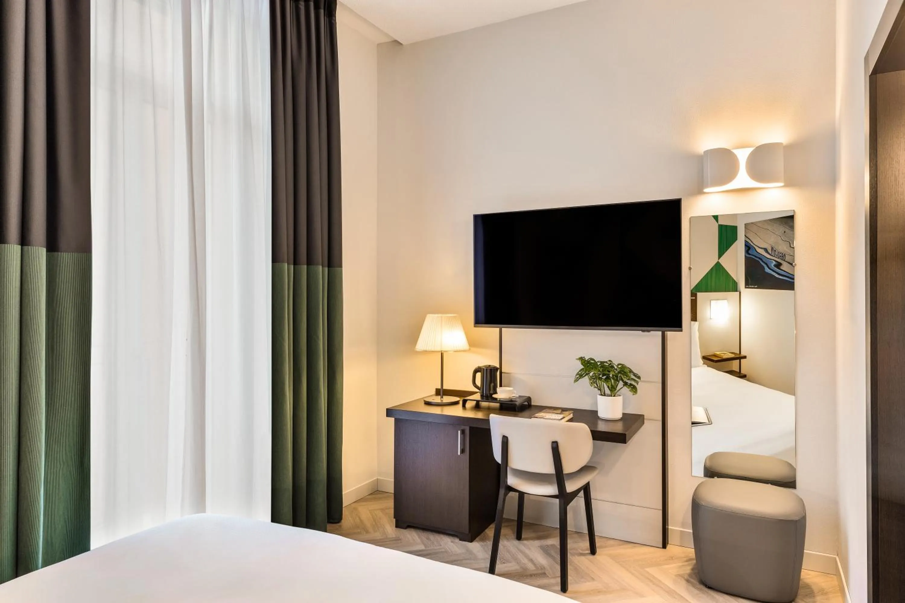 Bedroom, Bed in Mercure Napoli Centro Angioino