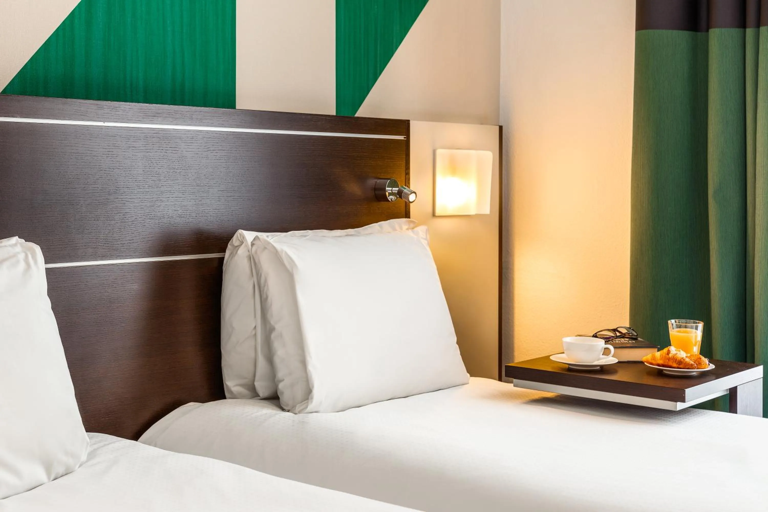 Bedroom, Bed in Mercure Napoli Centro Angioino