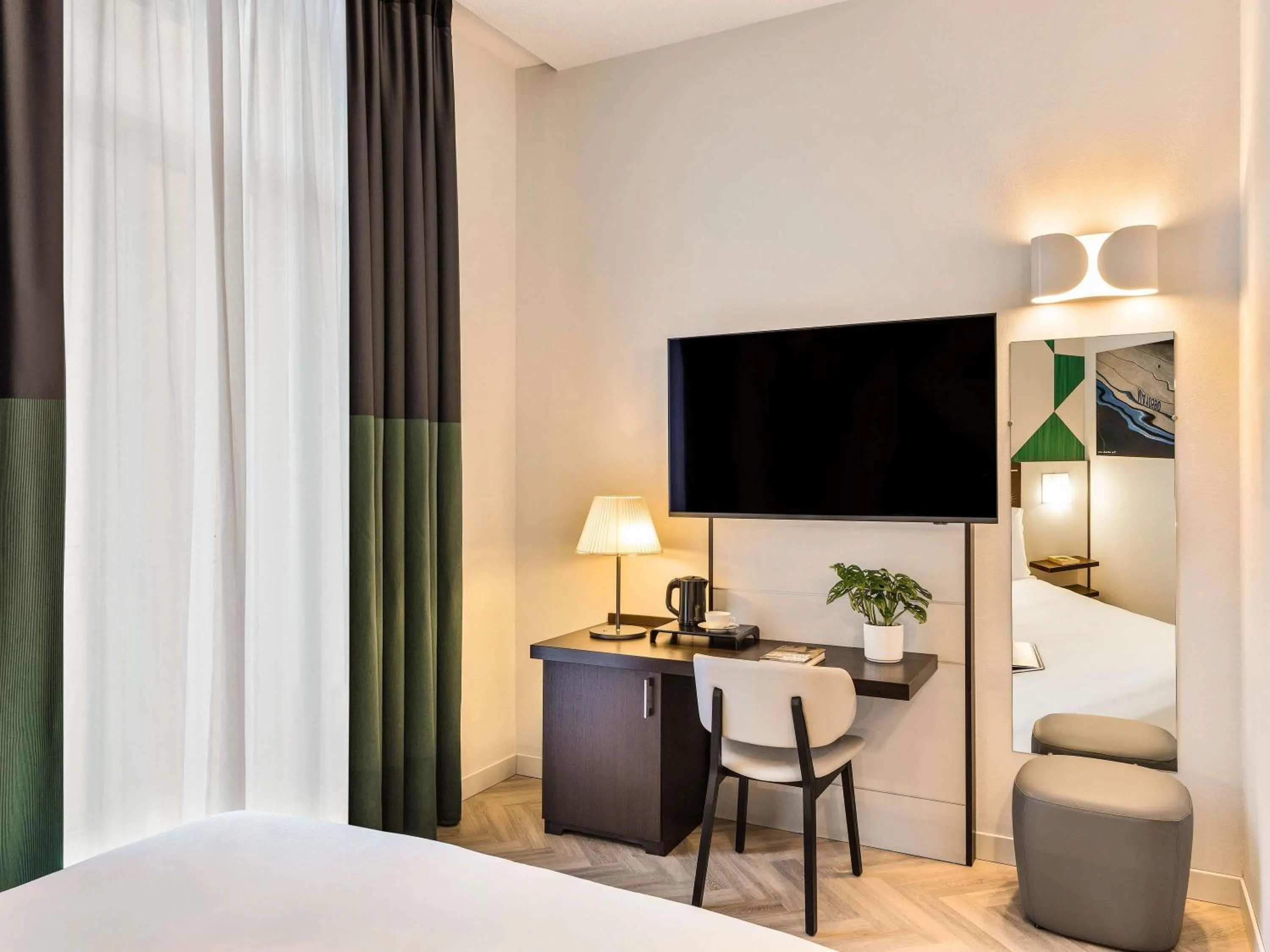 Bedroom, Bed in Mercure Napoli Centro Angioino