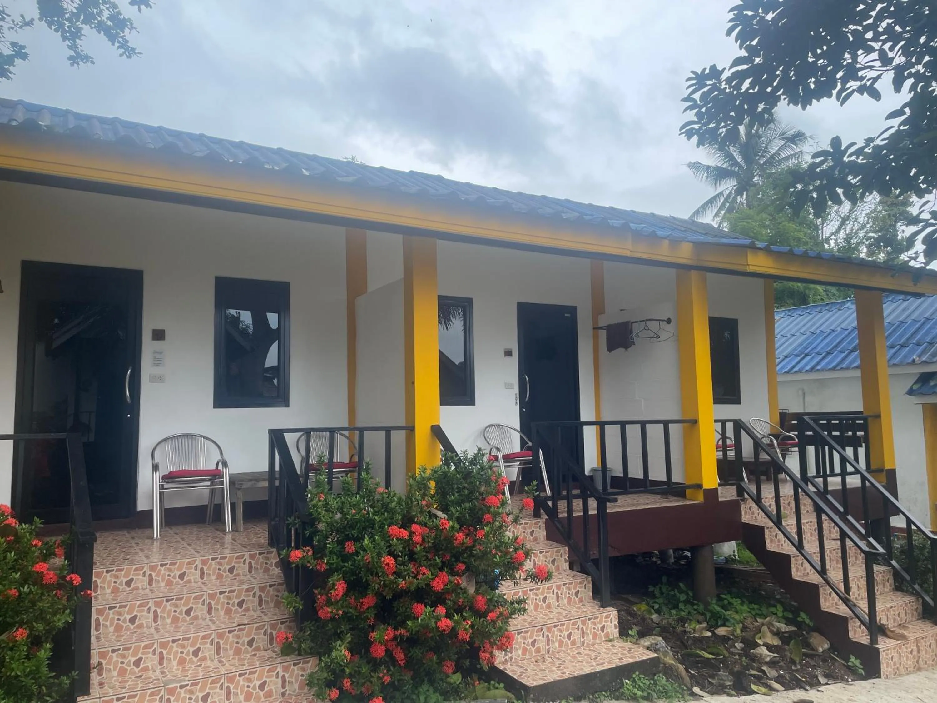 Balcony/Terrace in Lonely Beach Pool Resort