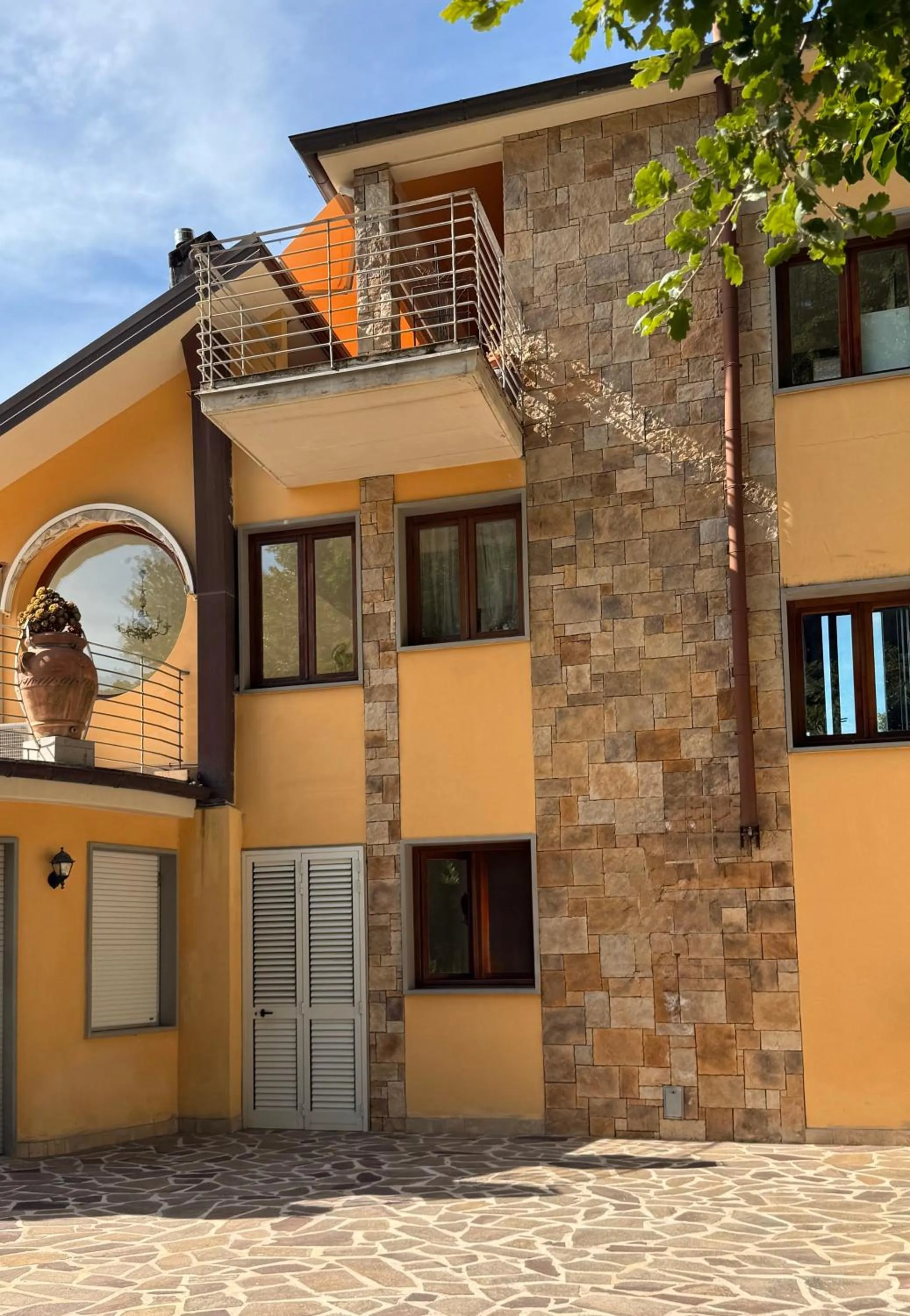 Property building in Residence Montefiore