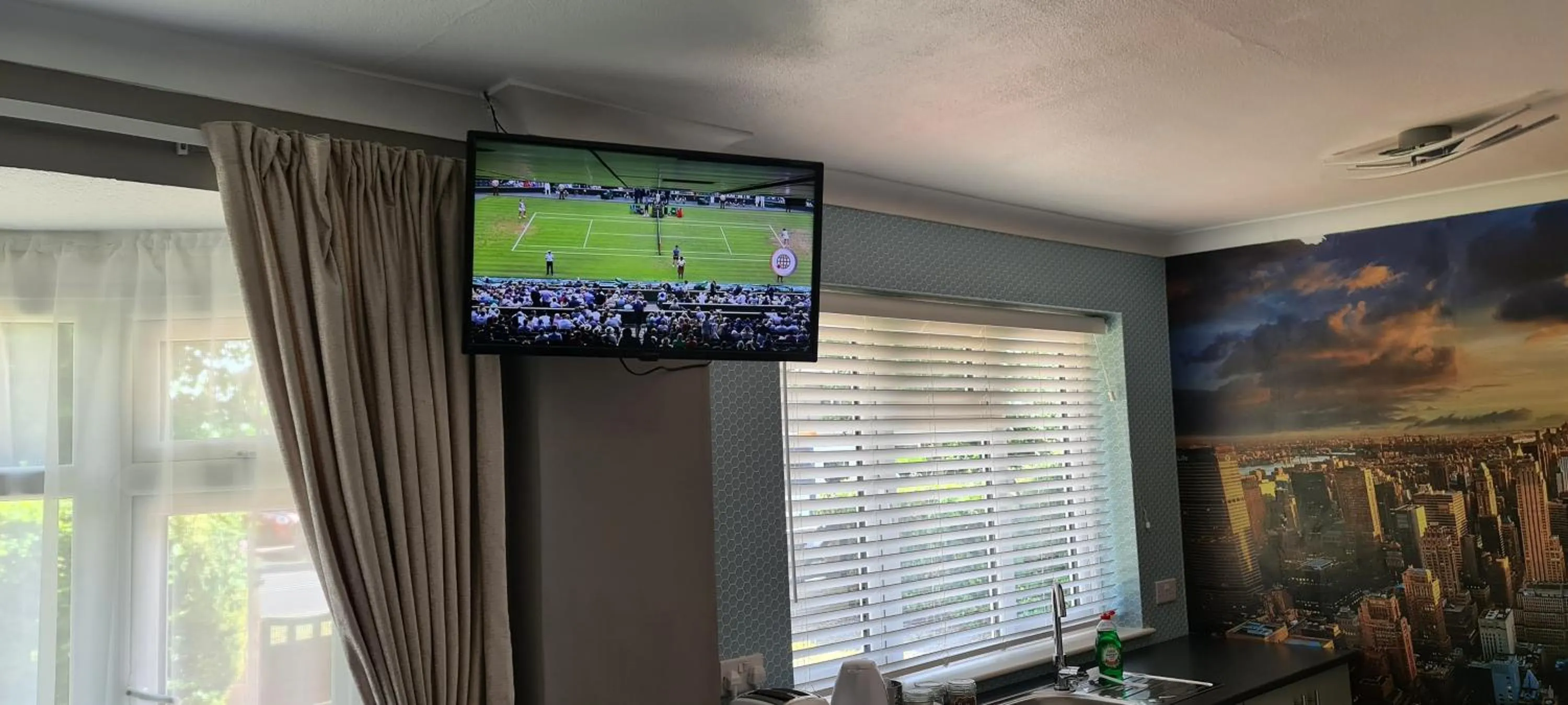 TV and multimedia in The Golf Studio Woodhall Spa