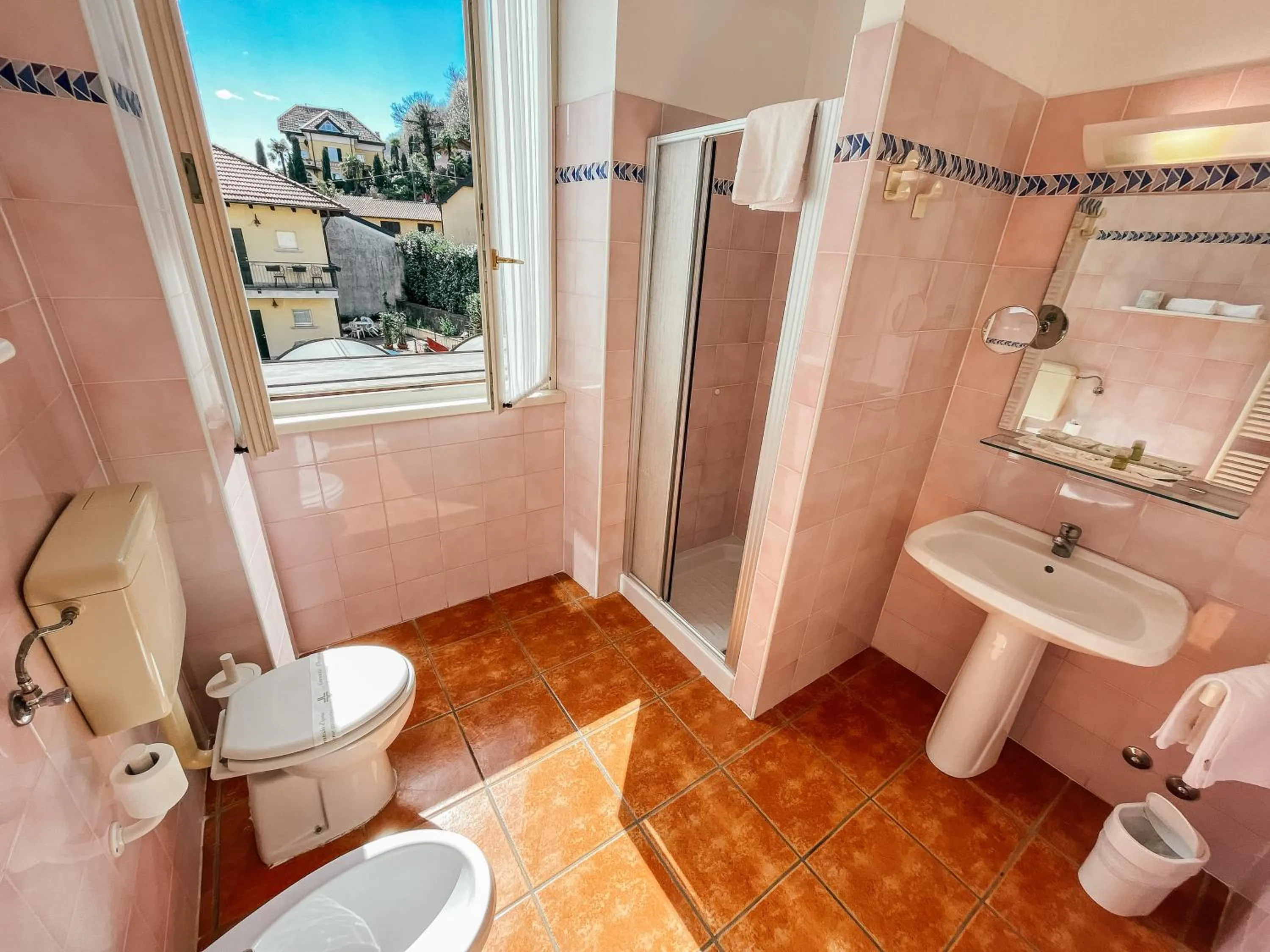 Bathroom in Caroline Hotel