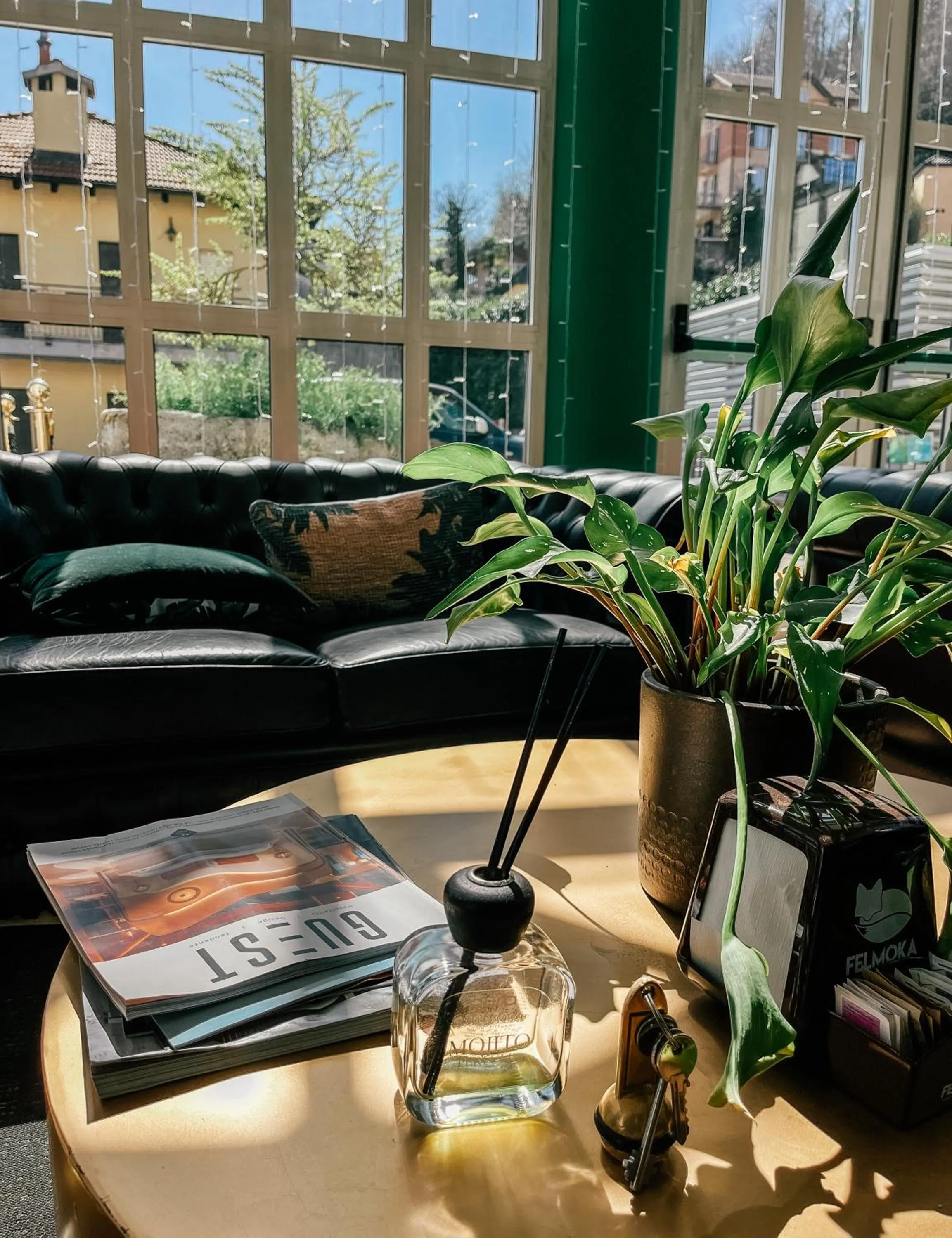 Communal lounge/ TV room in Caroline Hotel