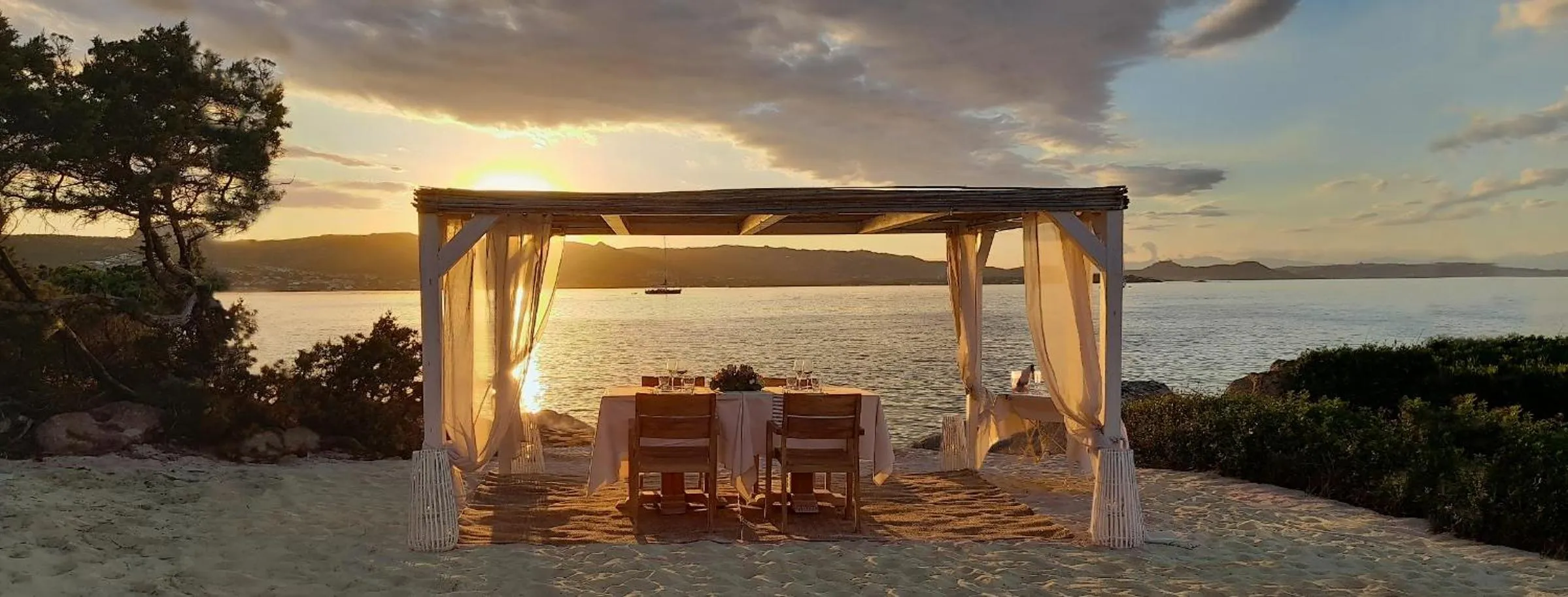 Restaurant/places to eat in L'Ea Bianca Luxury Resort