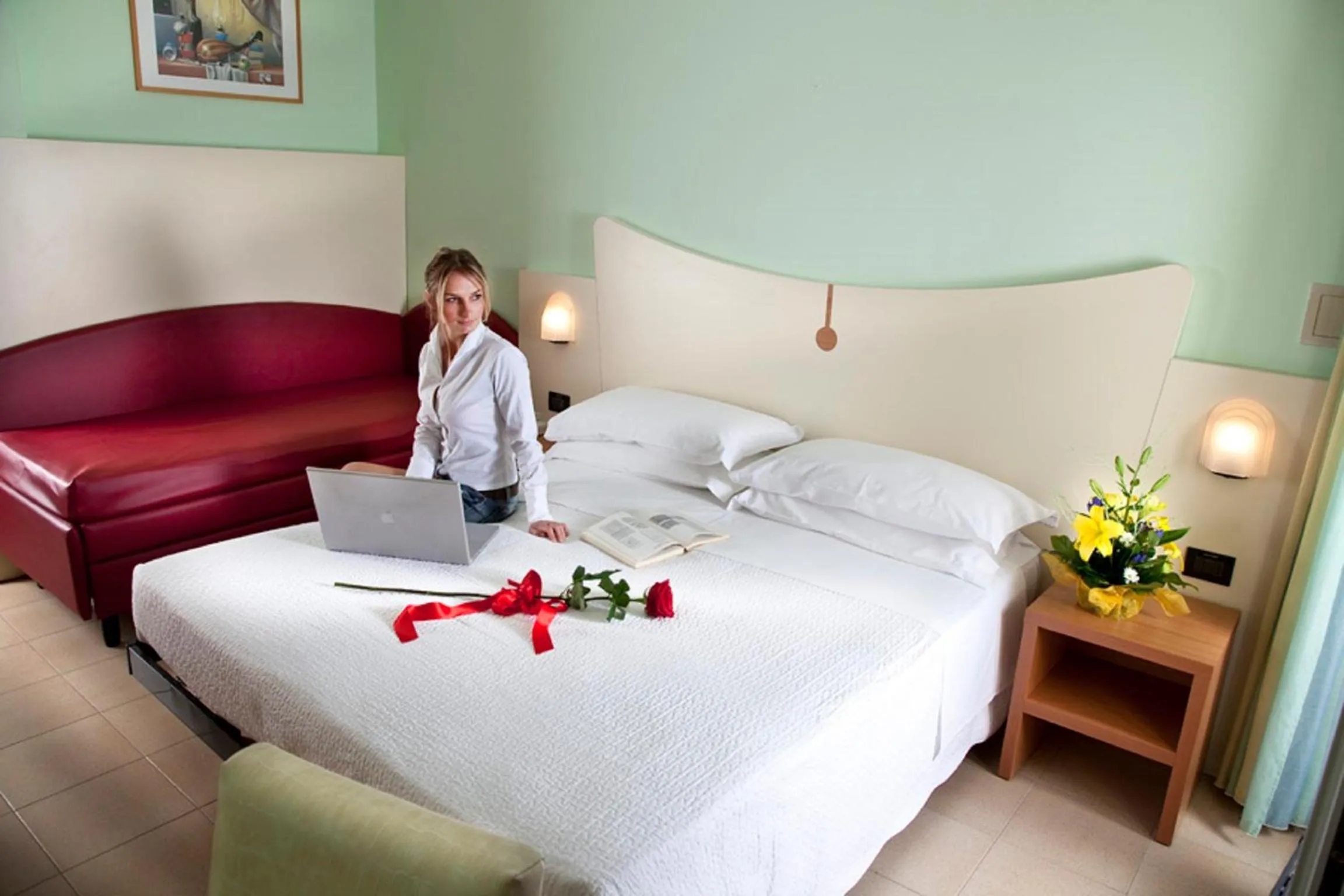 Bedroom, Bed in Hotel Zeus