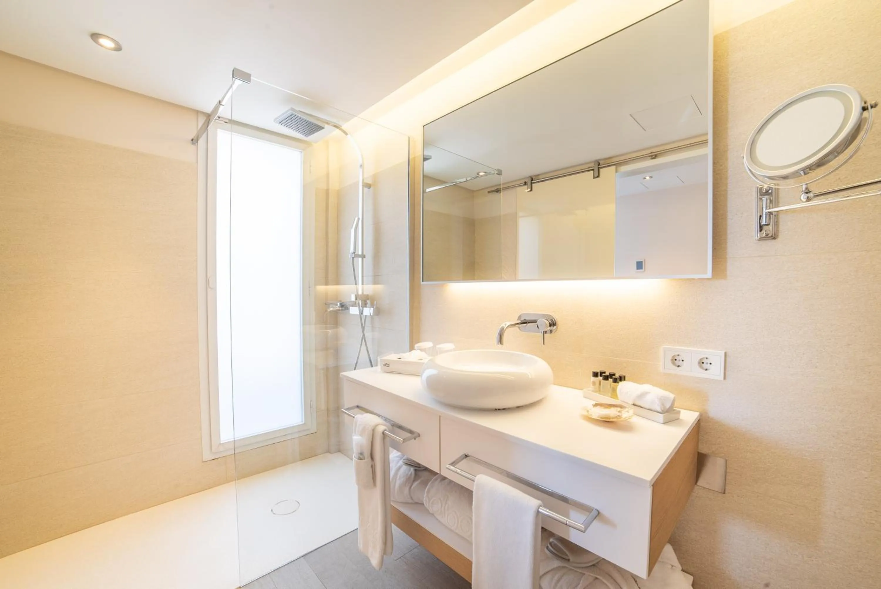 Bathroom in Melbeach Hotel & Spa - Adults Only