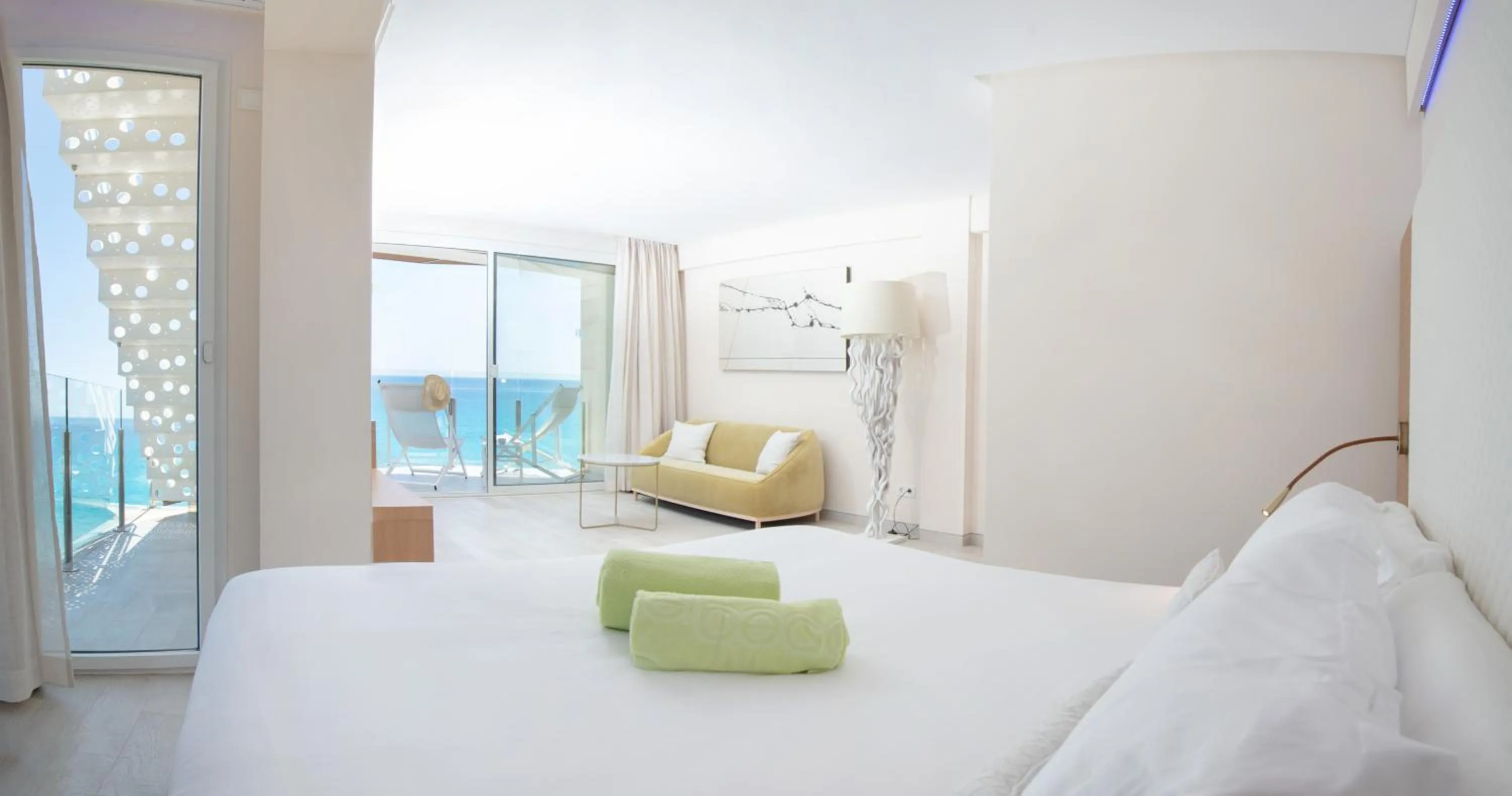 Bed in Melbeach Hotel & Spa - Adults Only