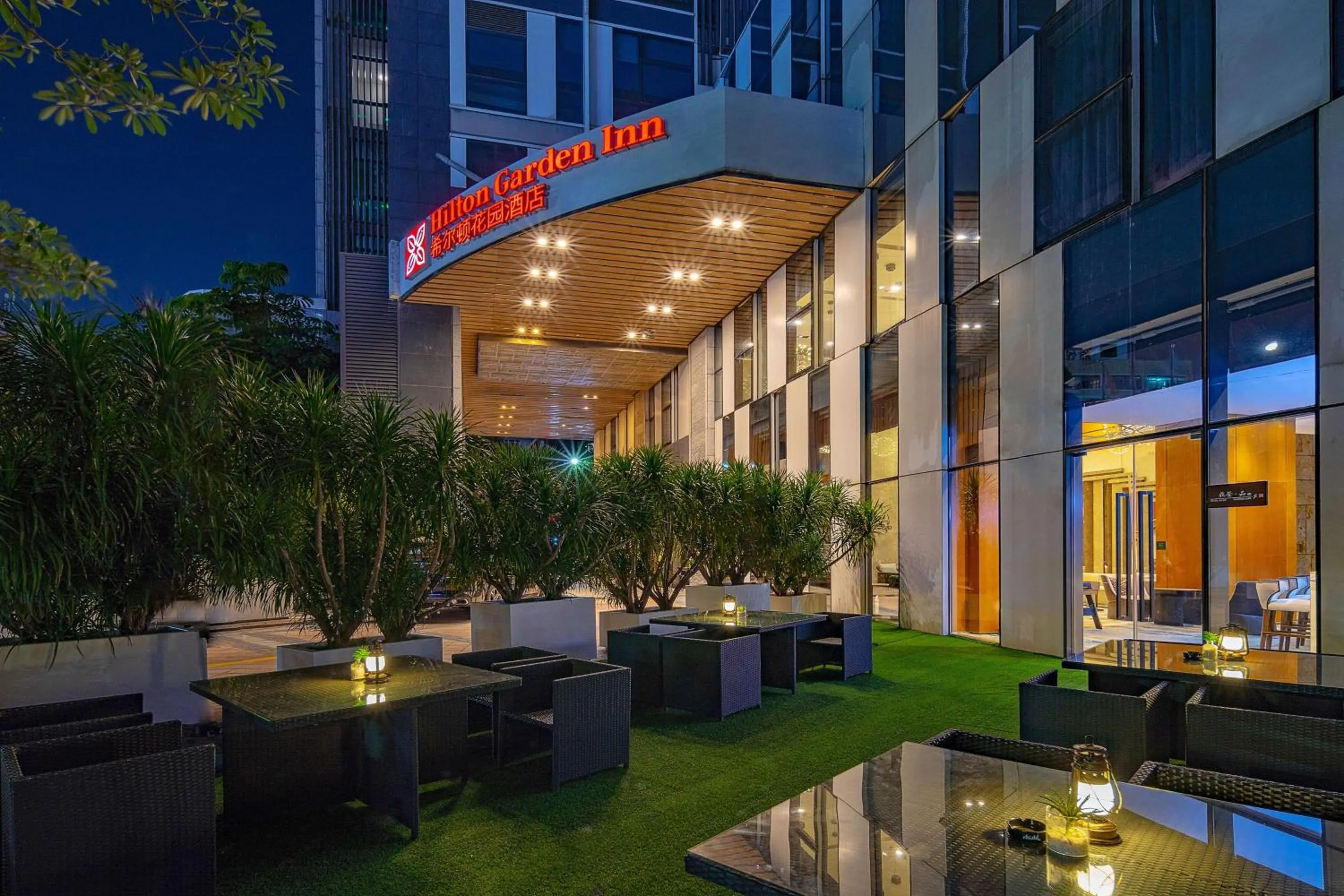 Inner courtyard view in Hilton Garden Inn Shenzhen Bao'an