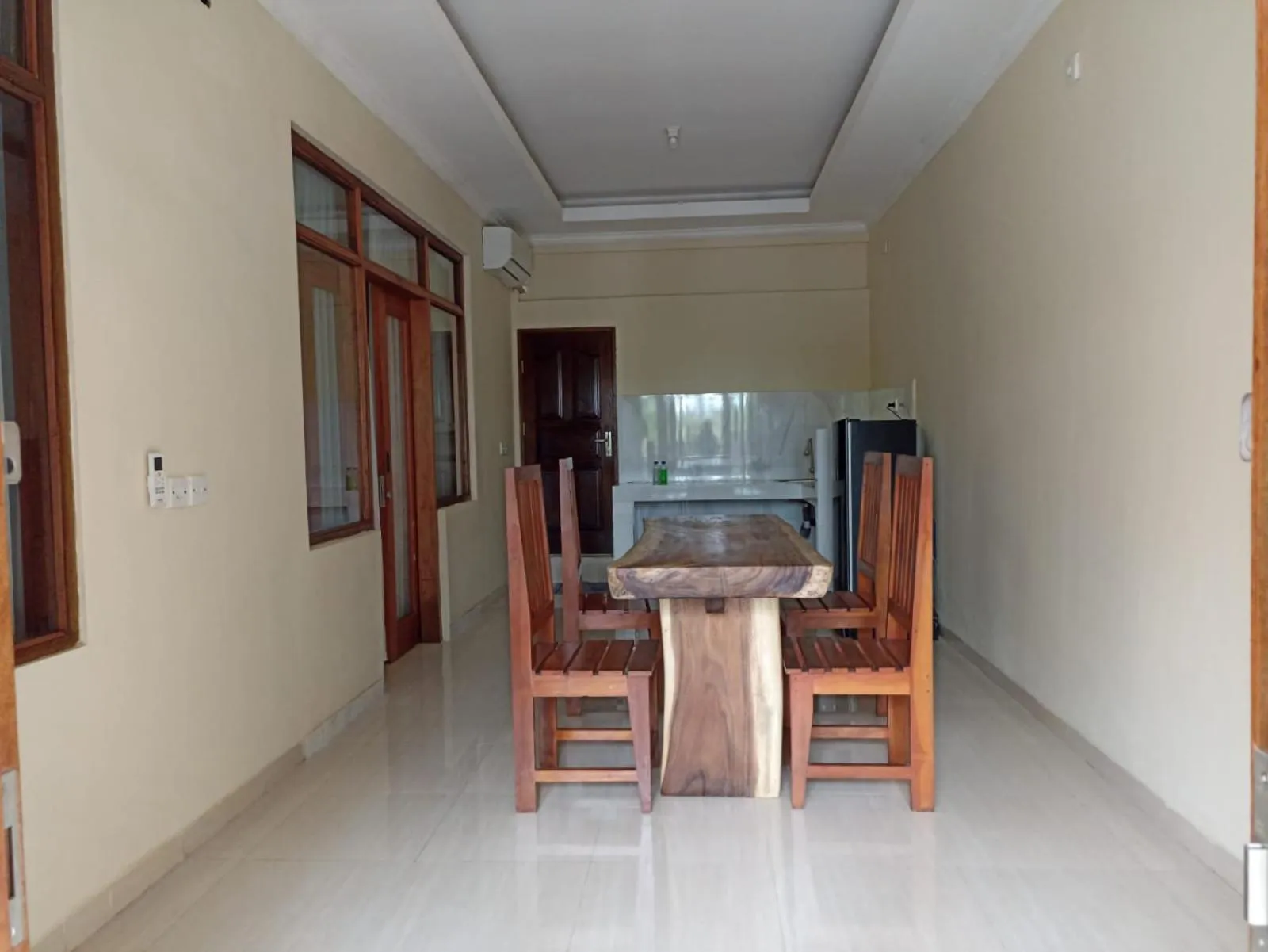 Dining area in Pandawa Beach Homestay