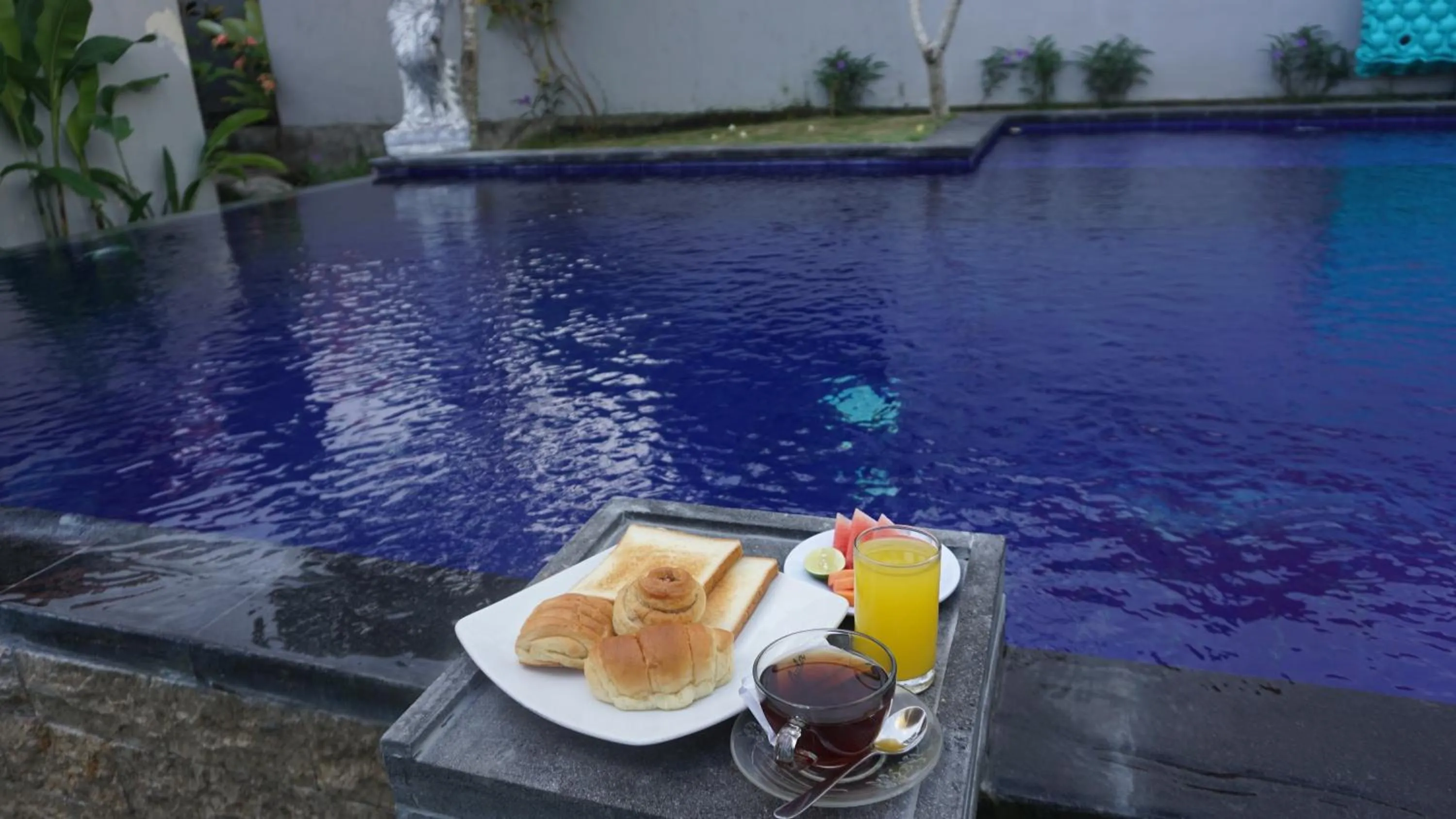 Food in Pandawa Beach Homestay